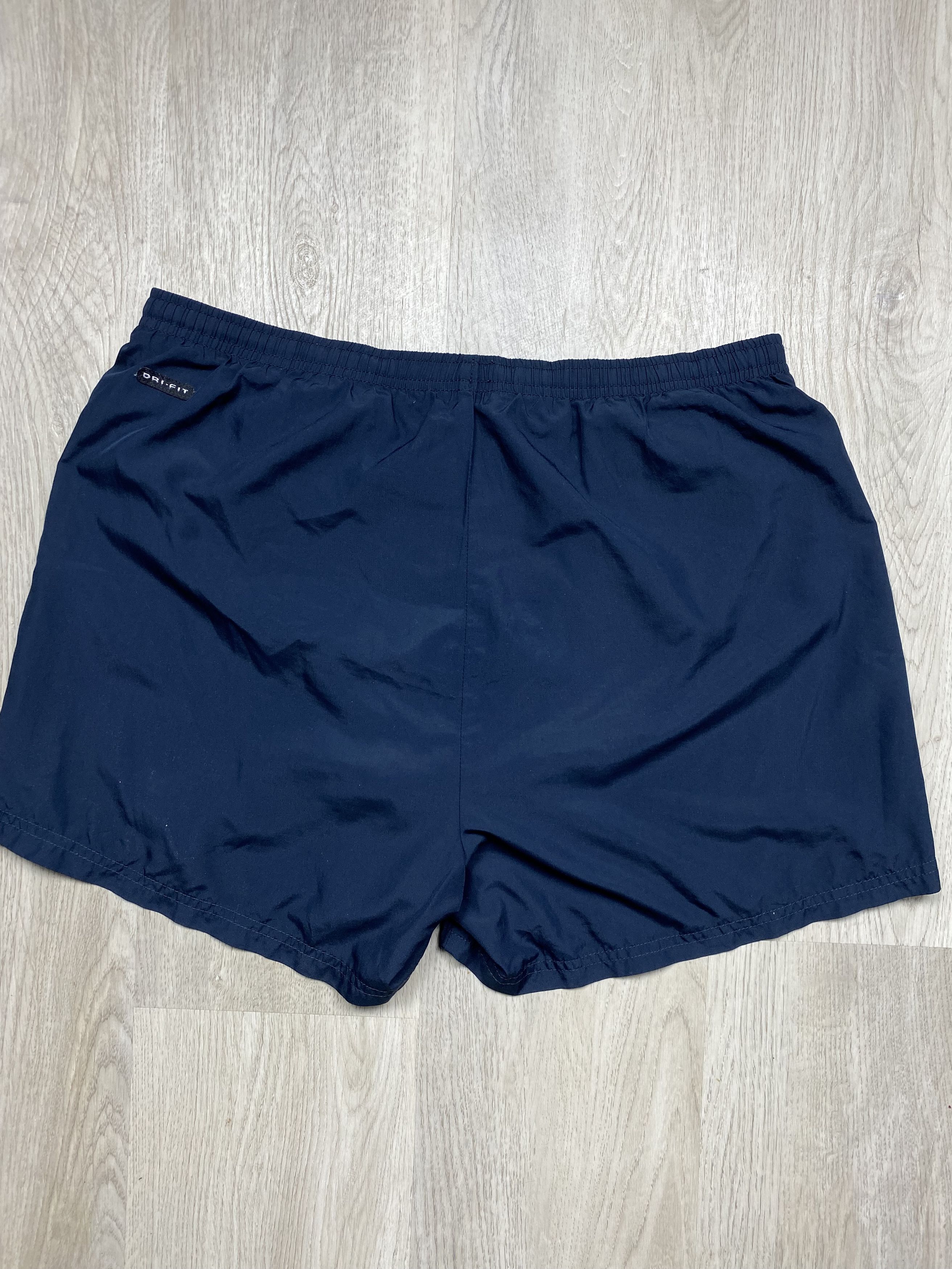 Nike Vintage Nike Mens Nylon Shorts Y2K Size US 32 / EU 48 - 5 Thumbnail