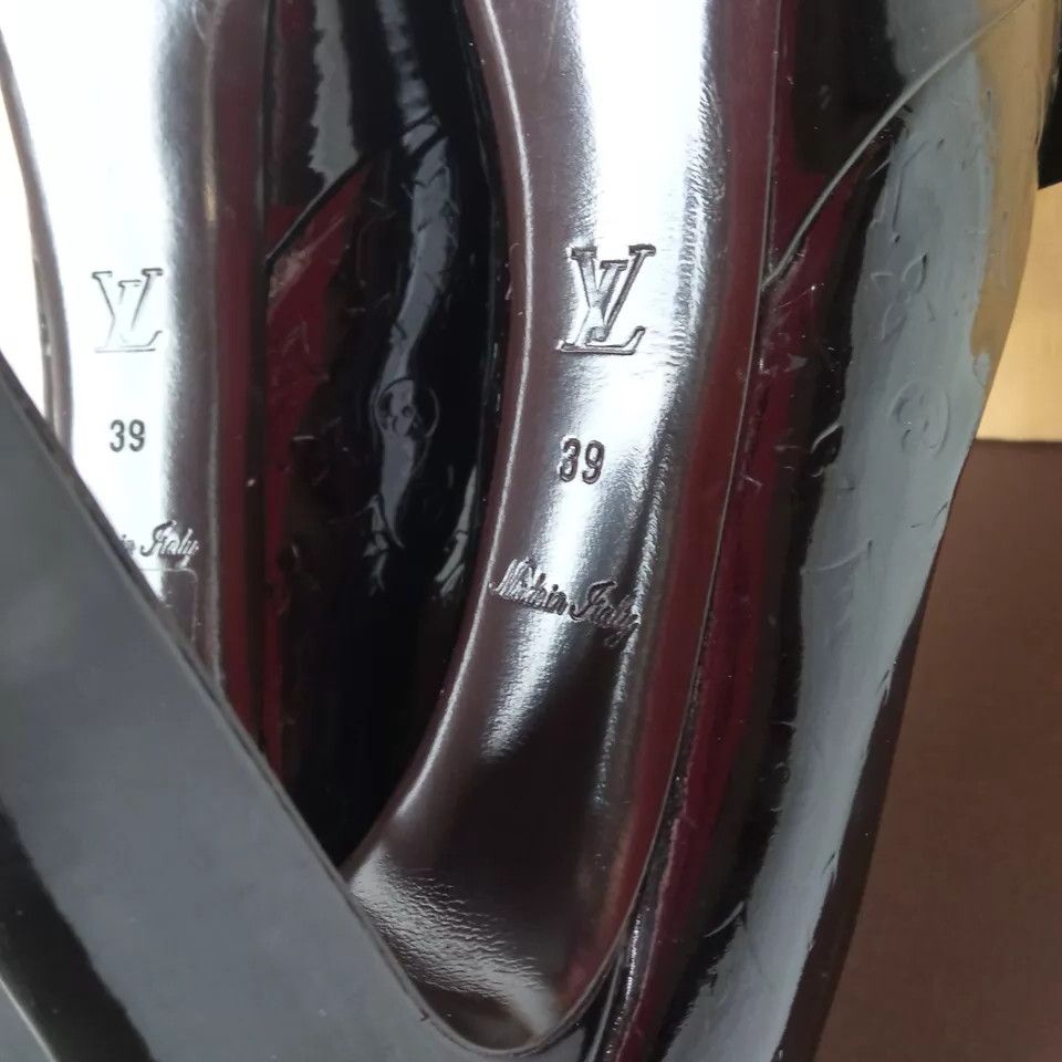 Louis Vuitton Dark burgundy monogram vernise leather bow peep toe platform Size US 8 / IT 38 - 7 Thumbnail