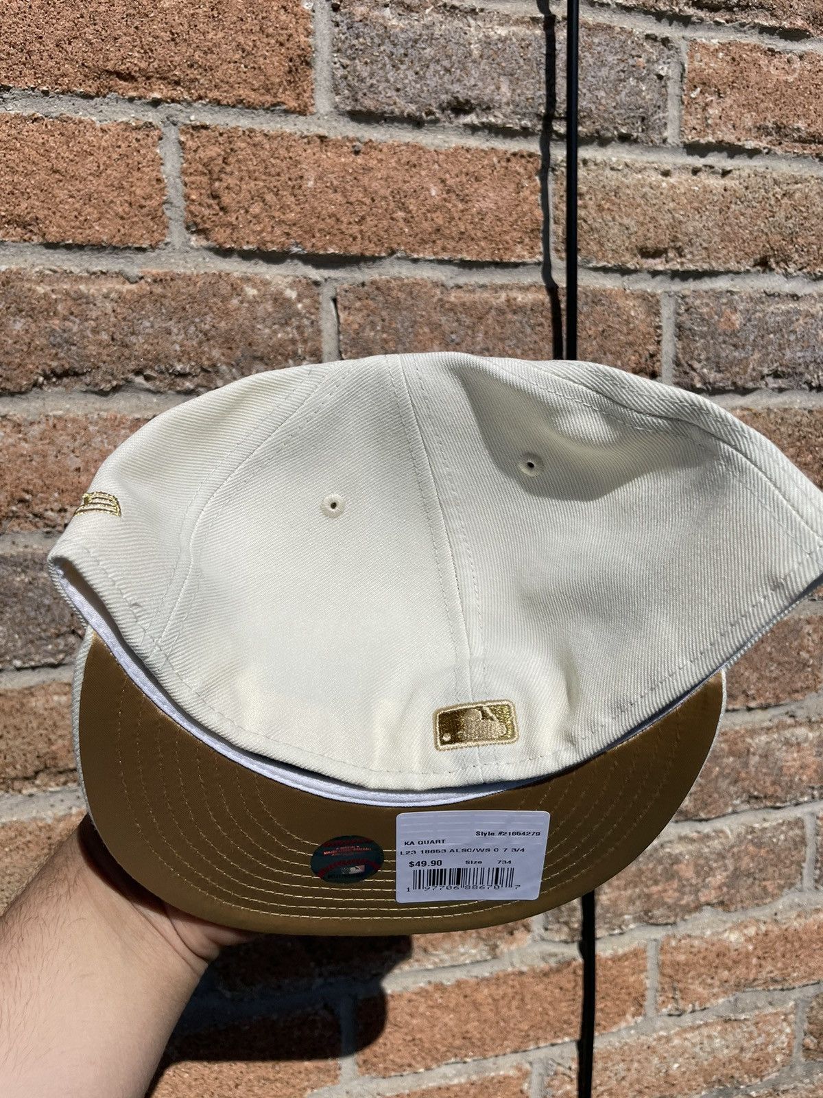 MLB × New Era Boston Red Sox Gold Exclusive Fitted Size ONE SIZE - 3 Thumbnail