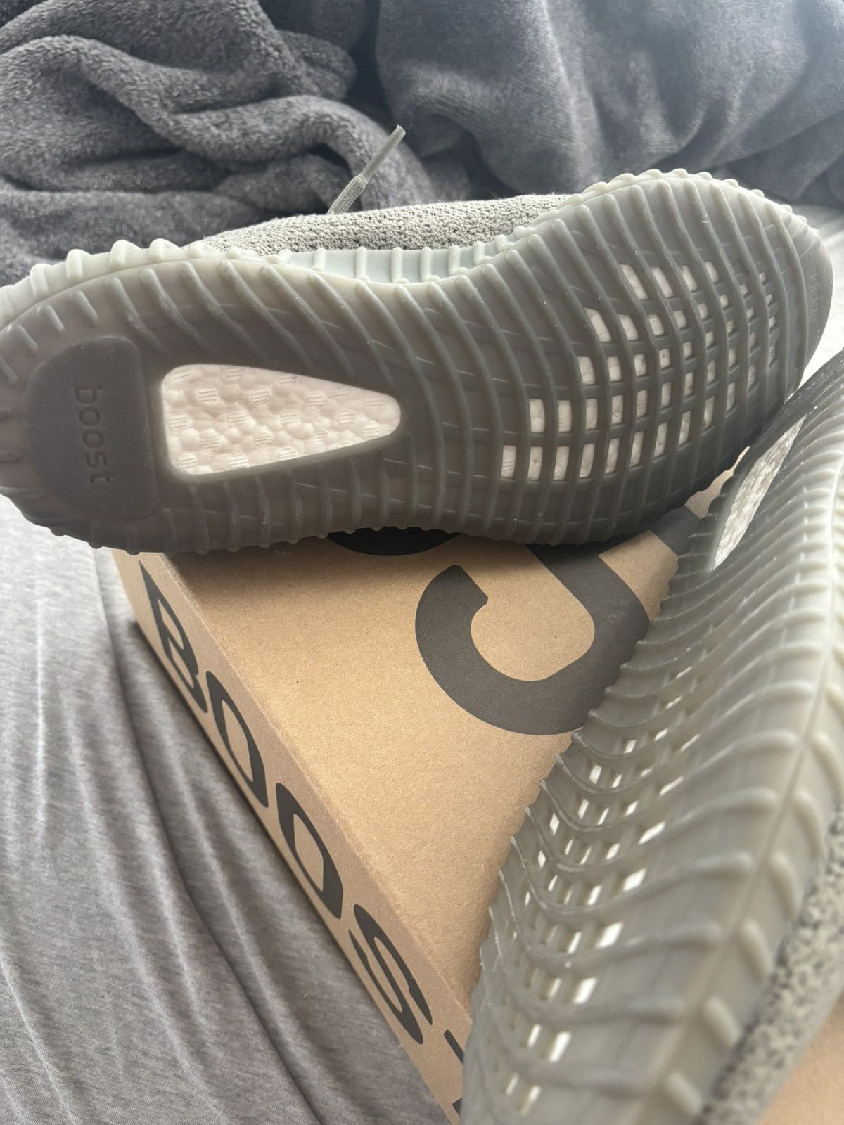Yeezy Yeezy 350 Beige Size US 11 / EU 44 - 3 Thumbnail