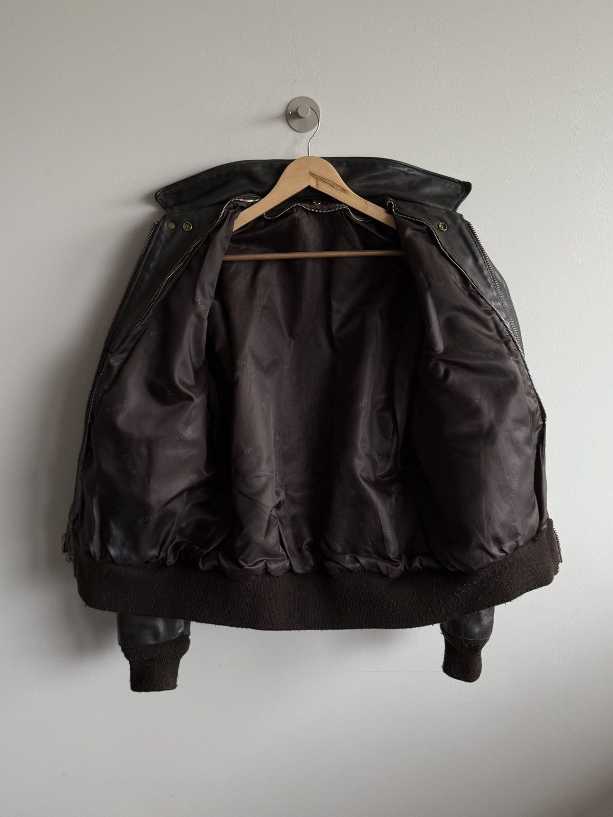 Schott Vintage Schott Brown Top-Grain Leather A-2 Bomber Jacket Size US M / EU 48-50 / 2 - 9 Thumbnail