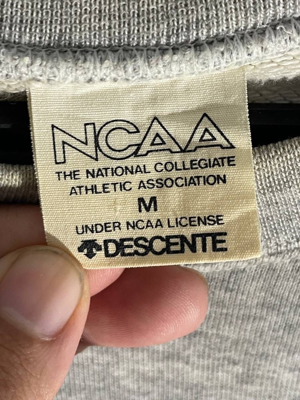 Vintage Vintage ucla university of los angeles Size US M / EU 48-50 / 2 - 4 Thumbnail
