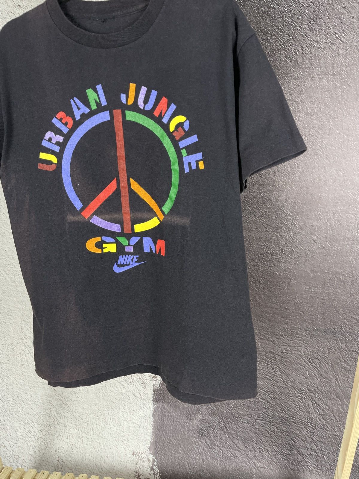 Nike Nike vintage 90s Urban Jungle gym peace single stitch tee Size US L / EU 52-54 / 3 - 6 Thumbnail