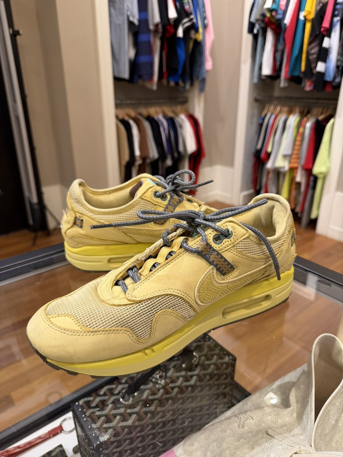 Nike × Travis Scott Travis Scott x Nike Air Max 1 - saturn Gold Size US 10 / EU 43 - 2 Thumbnail