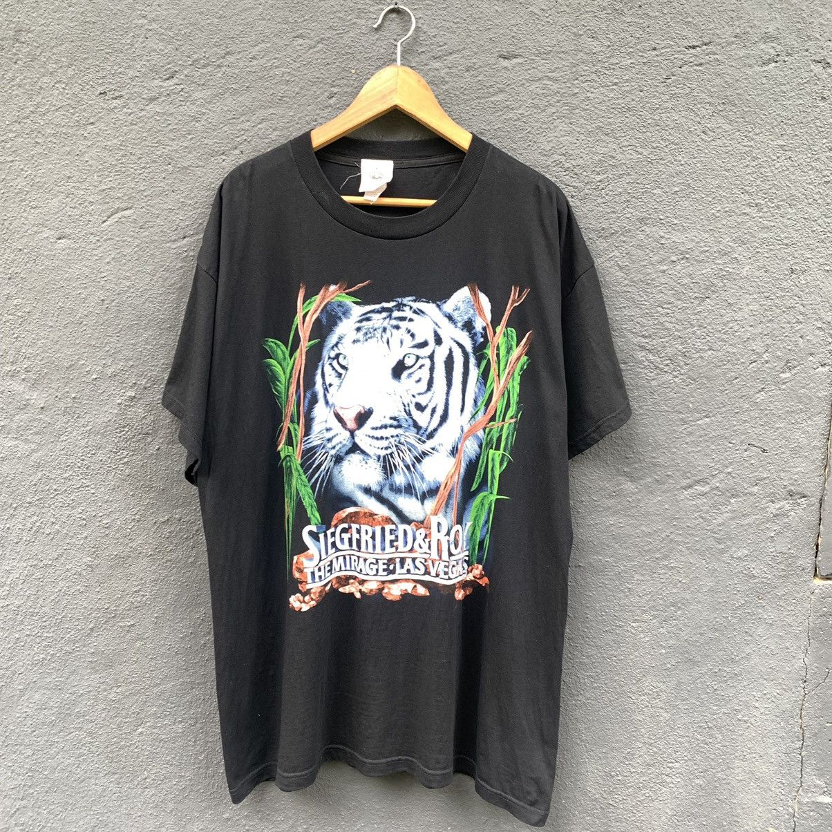 Other Thrashed faded siegfried&roy the mirage las vegas animal tee Size US XL / EU 56 / 4 - 1 Thumbnail