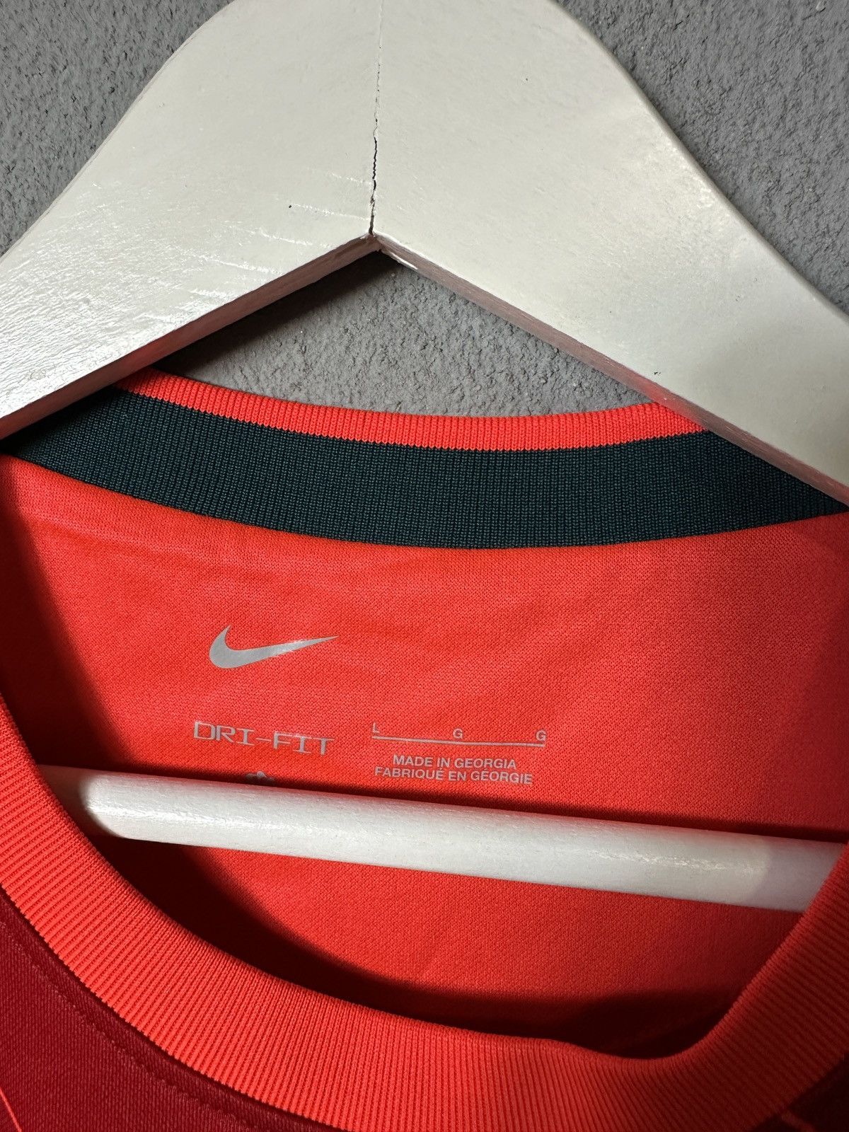 Nike LIVERPOOL 2021 2022 HOME FOOTBALL SHIRT SOCCER JERSEY NIKE Size US L / EU 52-54 / 3 - 3 Thumbnail