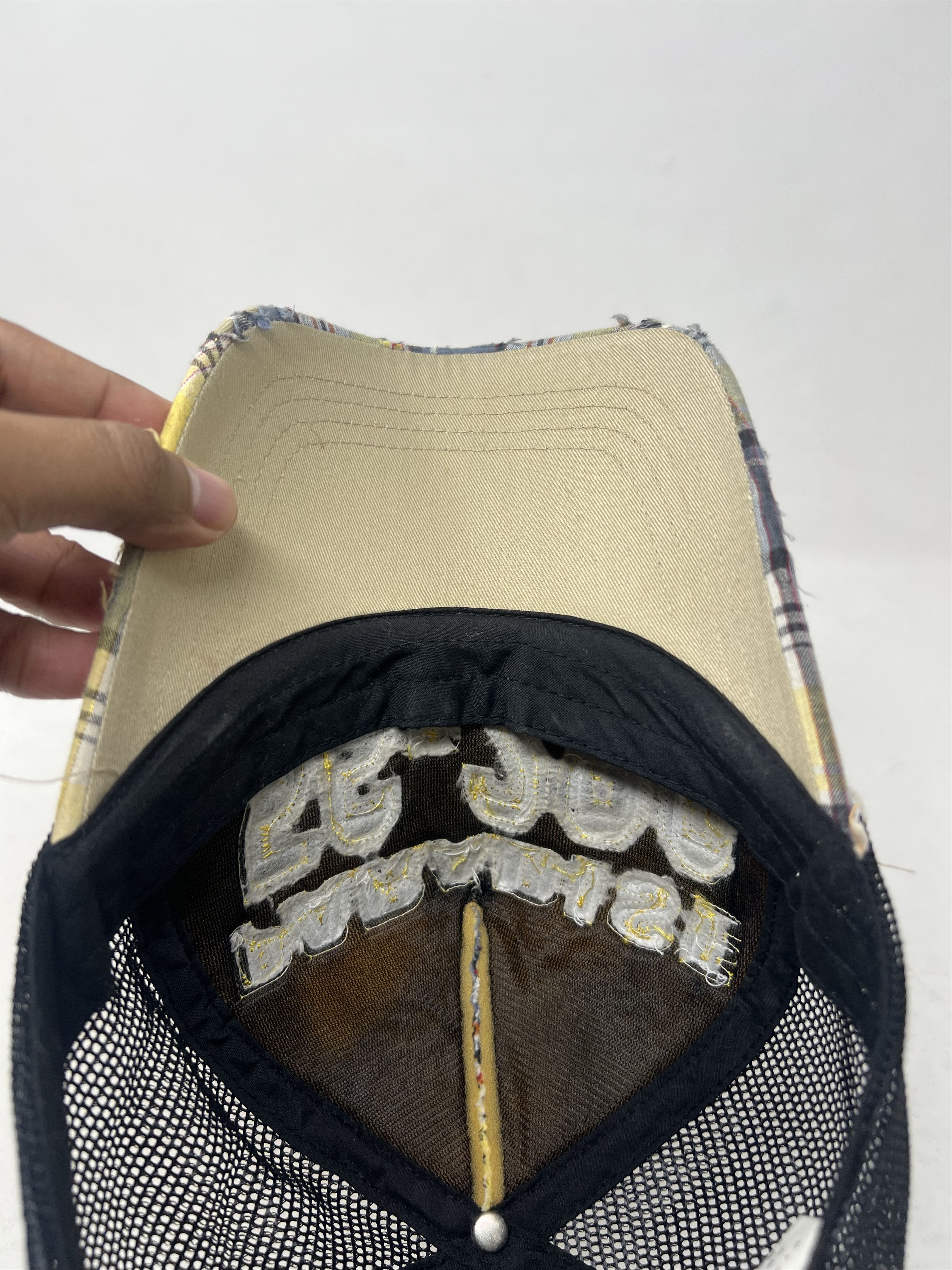 20471120 Distressed Plaid Pattern Trucker Hat Size ONE SIZE - 8 Thumbnail