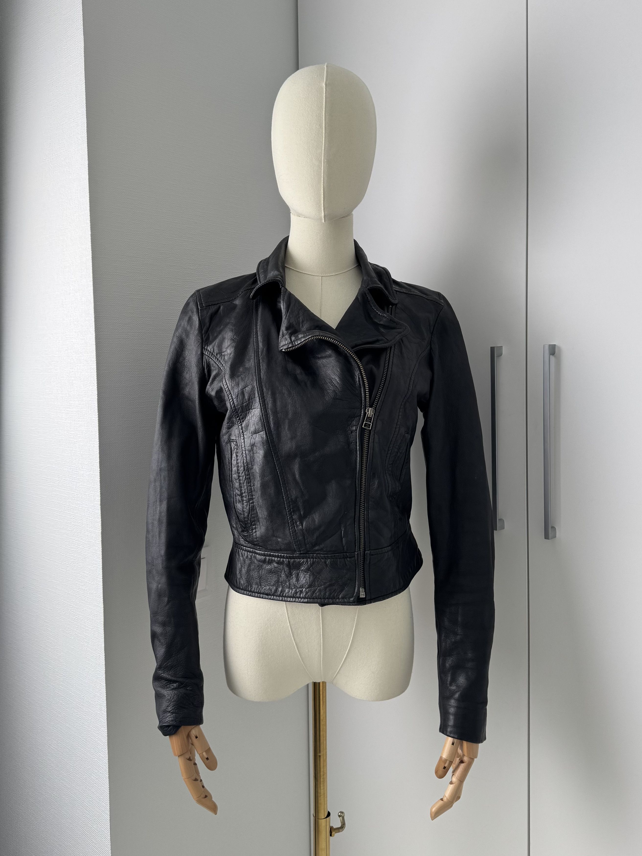 Genuine Leather Y2K Leather Biker Jacket Womens Cropped Moto Slim Fit Zip Size XS / US 0-2 / IT 36-38 - 1 Thumbnail