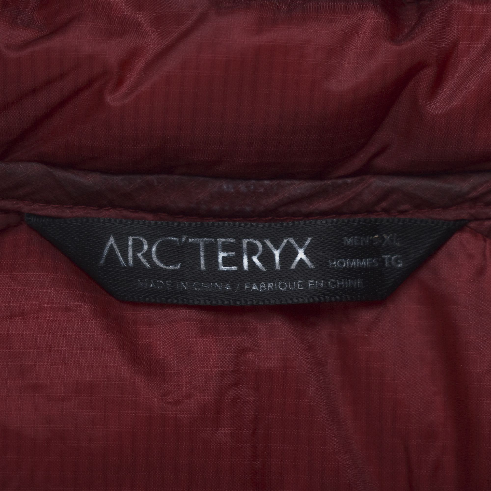 Arc'teryx ARC'TERYX CERIUM LT DOWN JACKET XL *RARE* NAVY / RED Size US XL / EU 56 / 4 - 4 Thumbnail