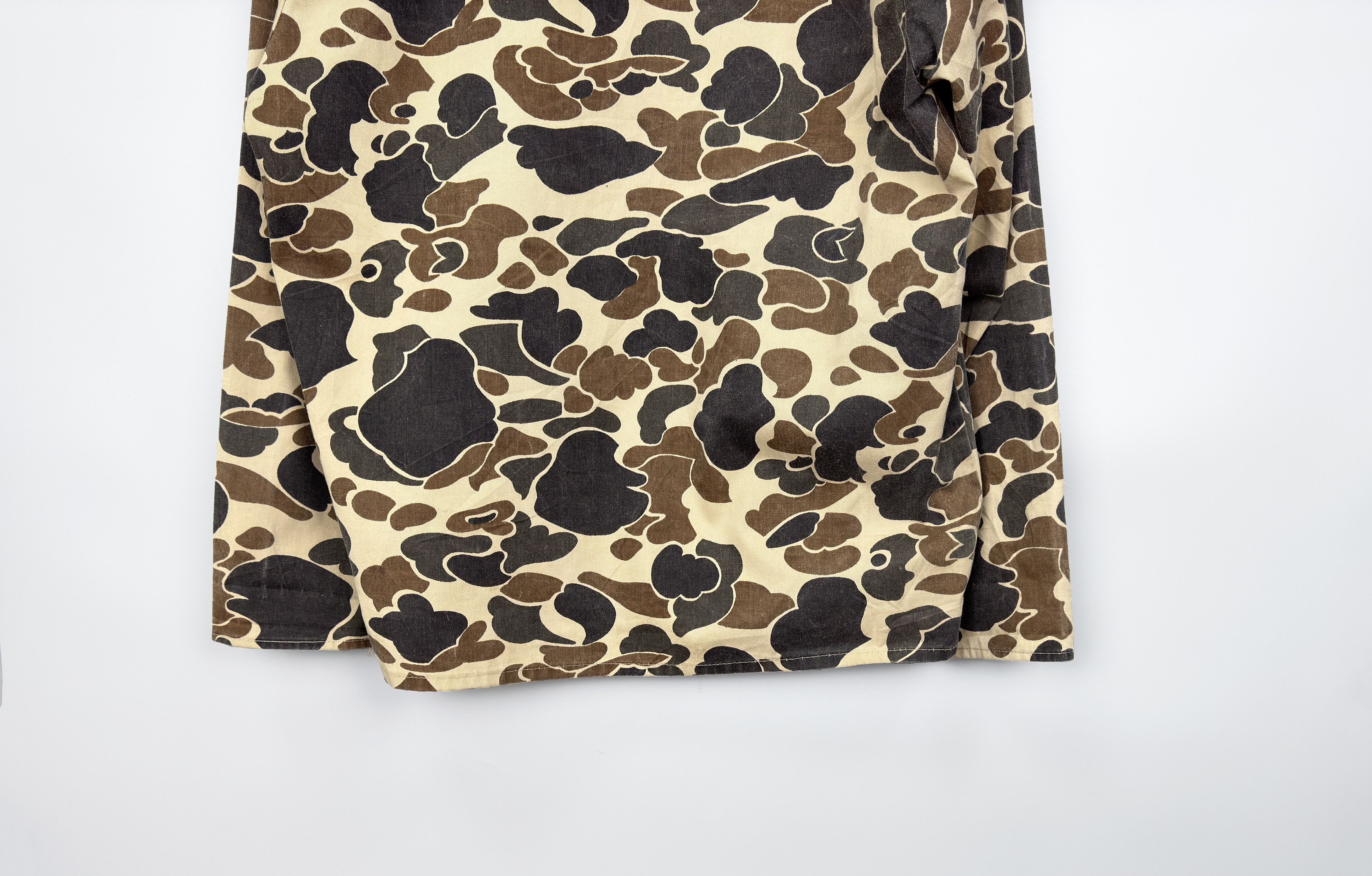 Vintage Vintage WW2 Sno King Duck Camouflage Hooded Jacket Made USA Size US L / EU 52-54 / 3 - 7 Thumbnail