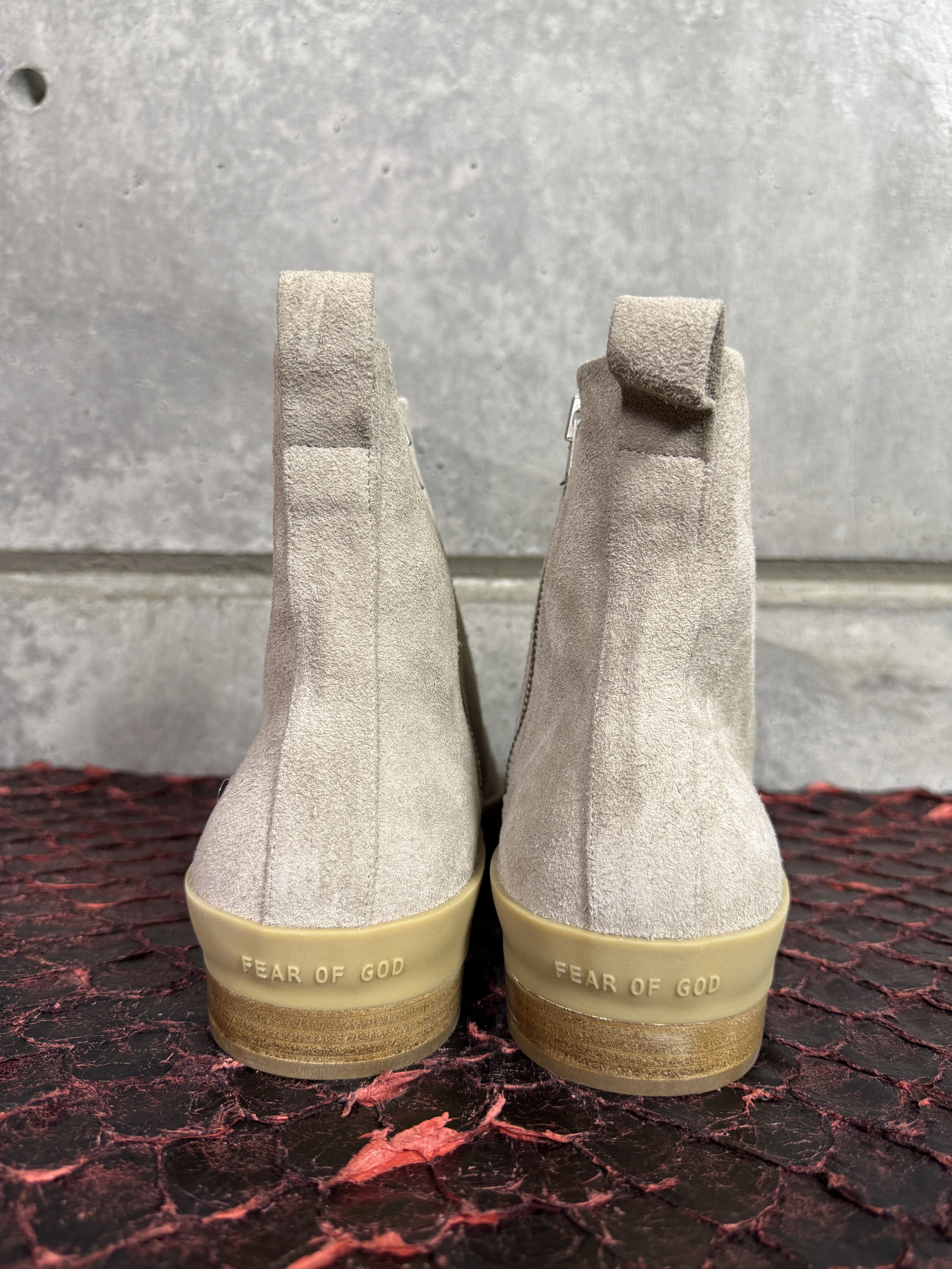 Fear of God Fear of God Grey Rough Suede Chelsea Santa Fe Boots Size US 14 / EU 47 - 9 Thumbnail