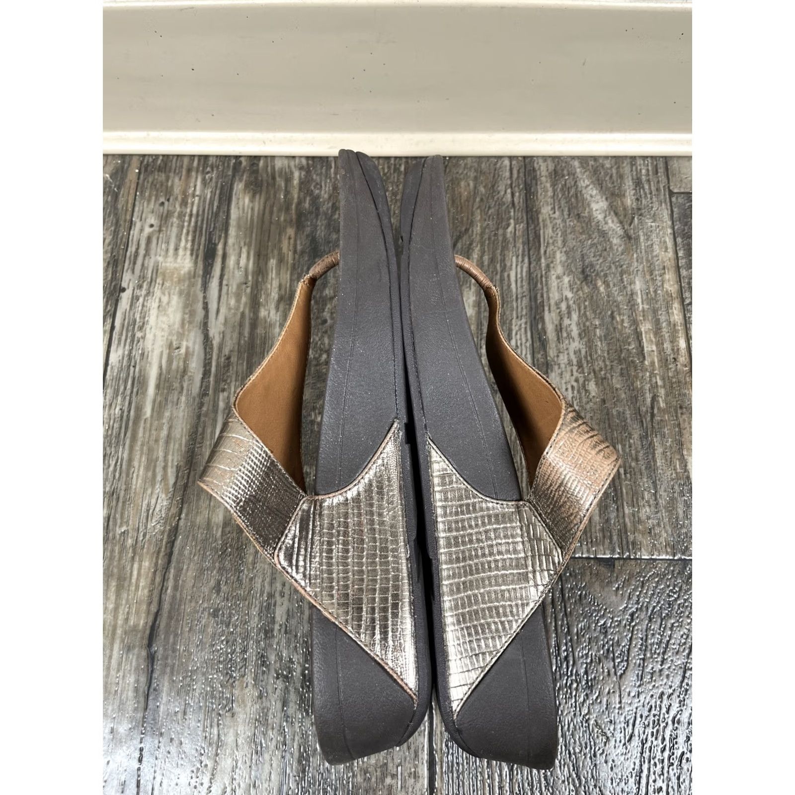 Vintage FitFlop Lulu Sandals Womens 10 Brown Leather Flip Flop Sandal Slip On Wedge Breathable Comfort Travel Shoes Size US 10 / IT 40 - 5 Thumbnail