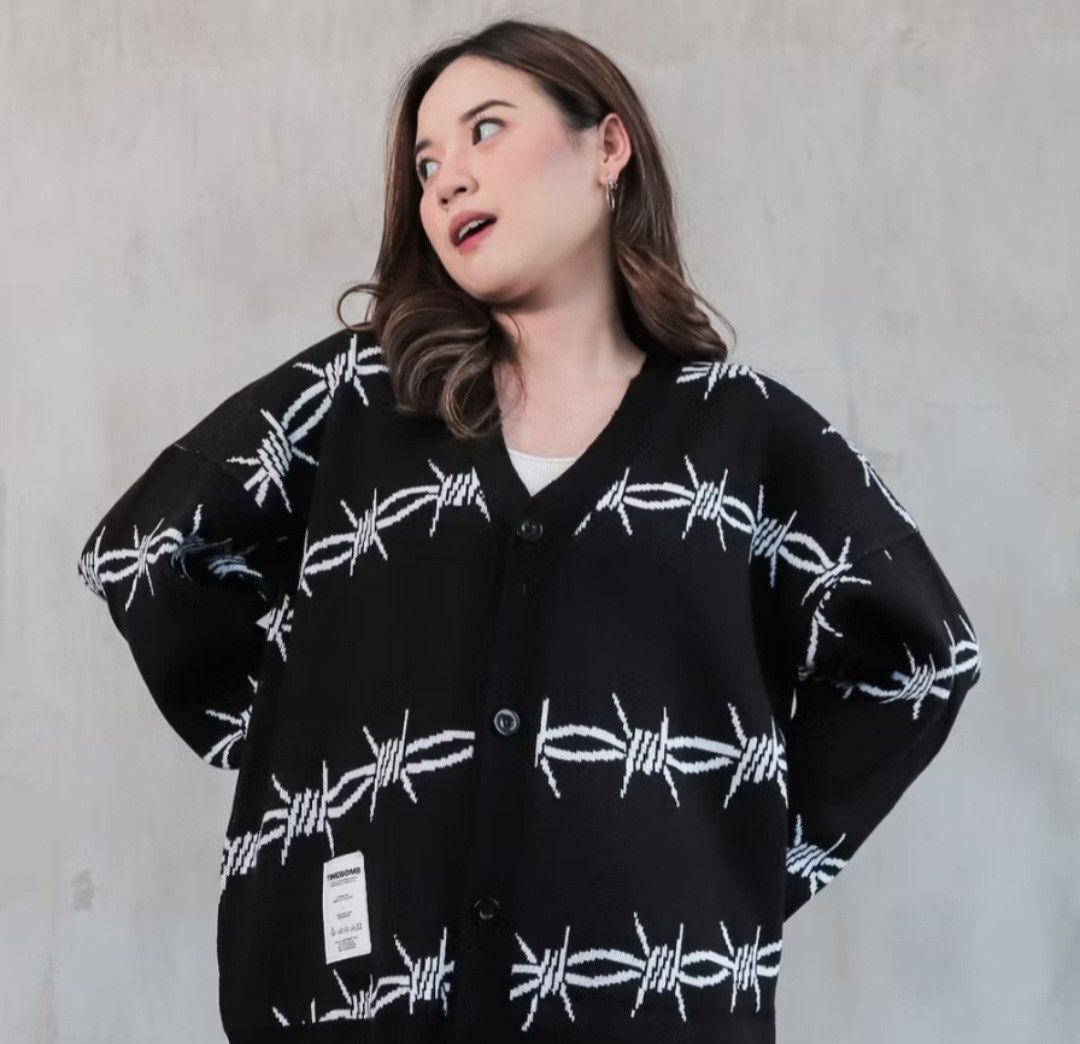 Japanese Brand Black gothic style knitwear sweater Size US M / EU 48-50 / 2 - 1 Thumbnail