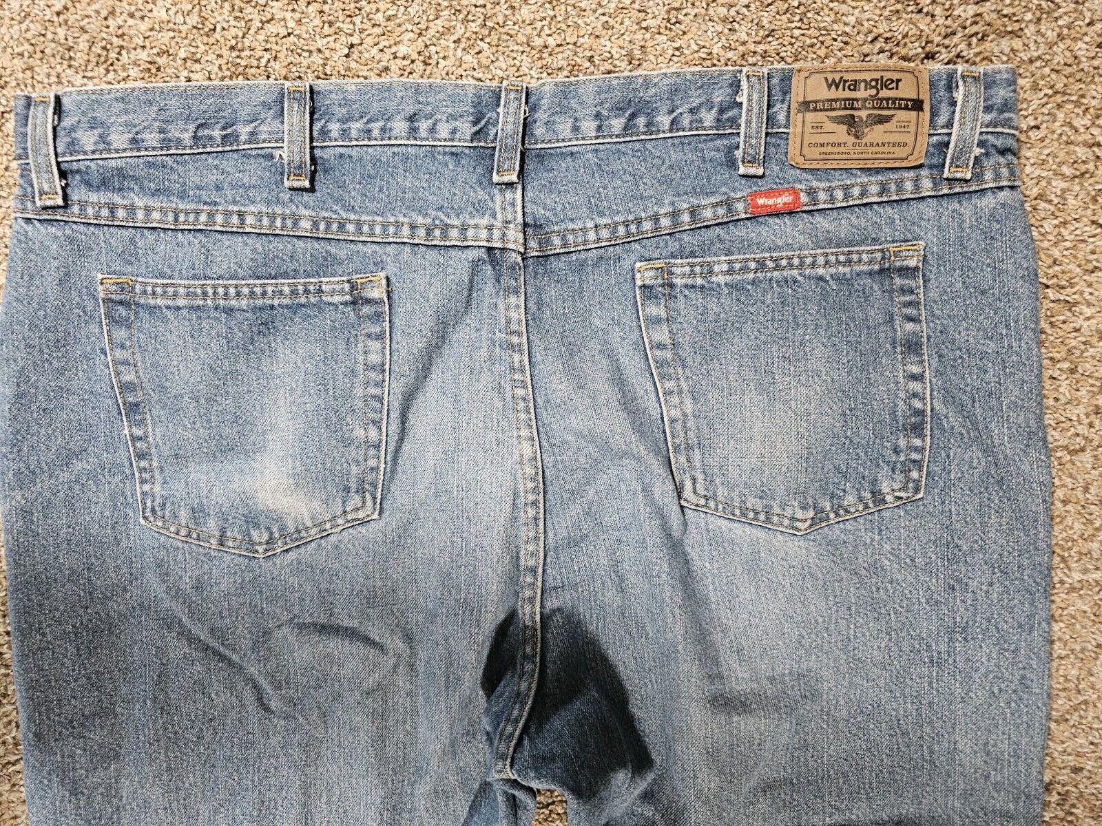 Wrangler Wrangler Premium Denim Men's 44x30 Light Stonewash 96501DS Size US 44 / EU 60 - 6 Thumbnail