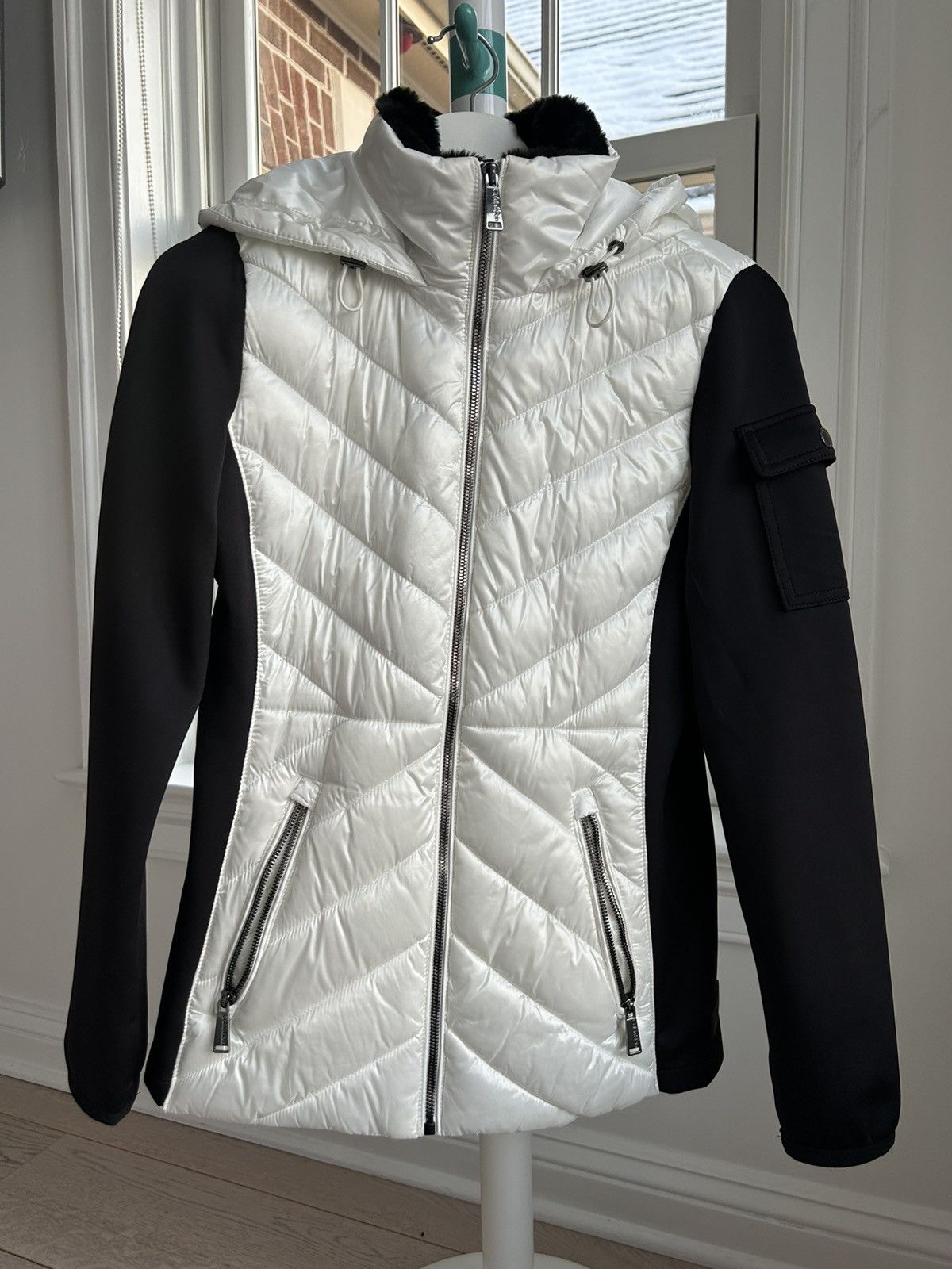 Calvin Klein Calvin Klein Performance White & Black Hybrid Puffer Jacket Size XS / US 0-2 / IT 36-38 - 5 Thumbnail