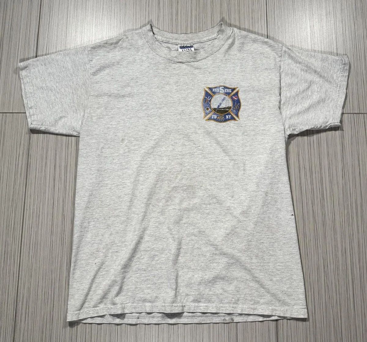 Gildan Vintage FDNY Staten Island South Brooklyn T Shirt (Size L) Size US L / EU 52-54 / 3 - 3 Thumbnail