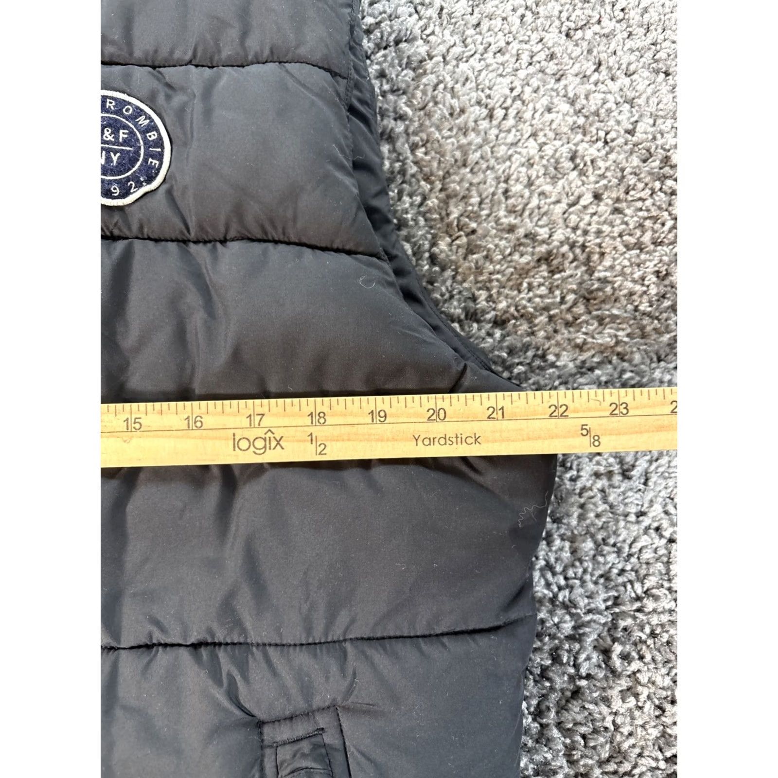 Abercrombie & Fitch Abercrombie & Fitch Vest Mens M Black Puffer Quilted Zip Up Fleece Lined Size US M / EU 48-50 / 2 - 3 Thumbnail