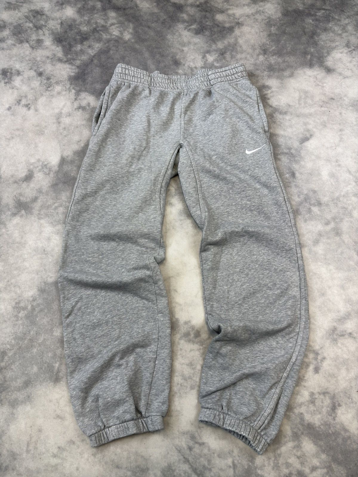 Nike × Vintage Vintage Nike Gray Baggy Sweatpants Joggers Size S Drill y2k Size US 32 / EU 48 - 1 Thumbnail