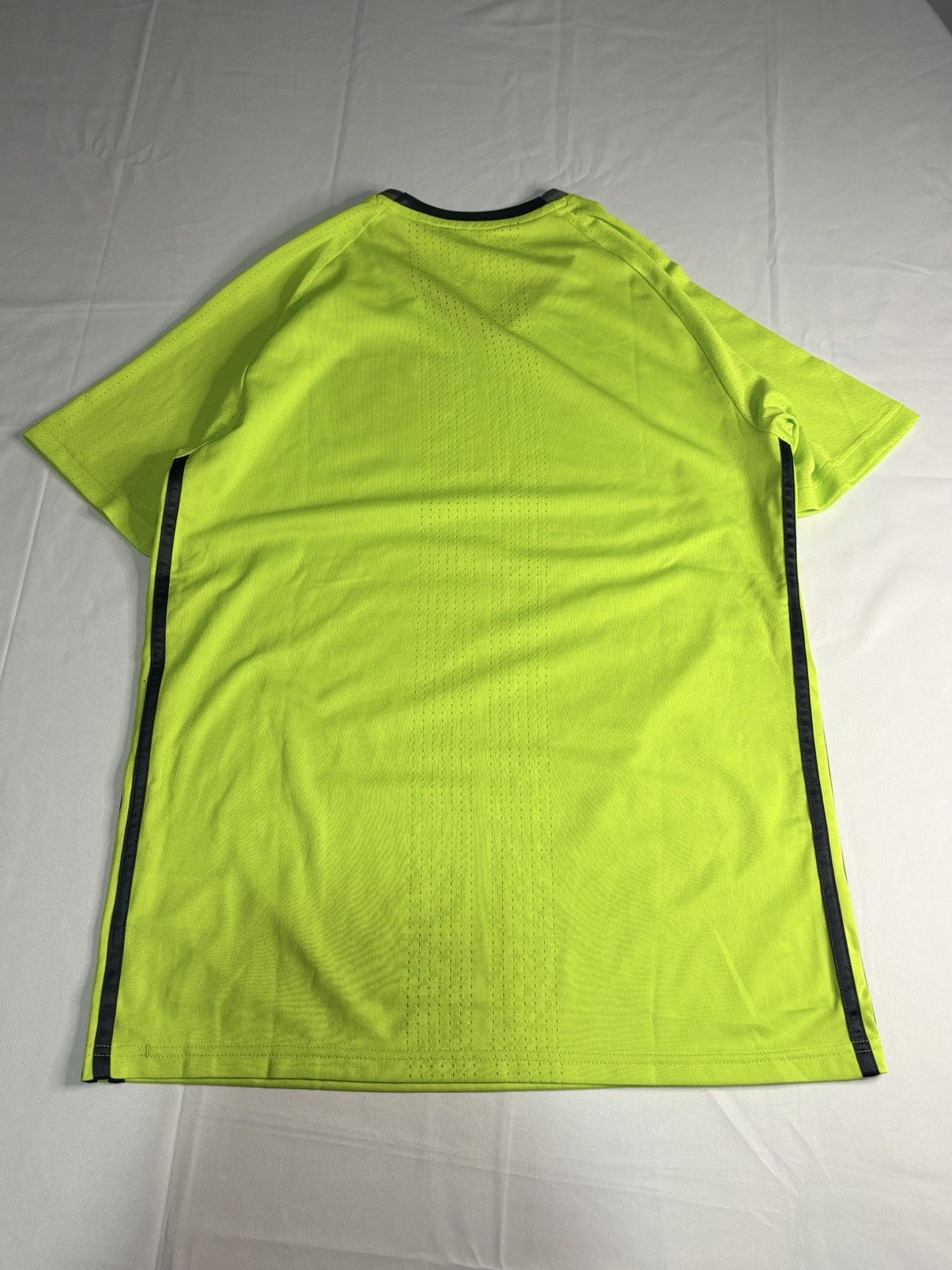 Adidas Adidas Germany 2016-2017 Training Jersey | $25 Size US M / EU 48-50 / 2 - 2 Thumbnail
