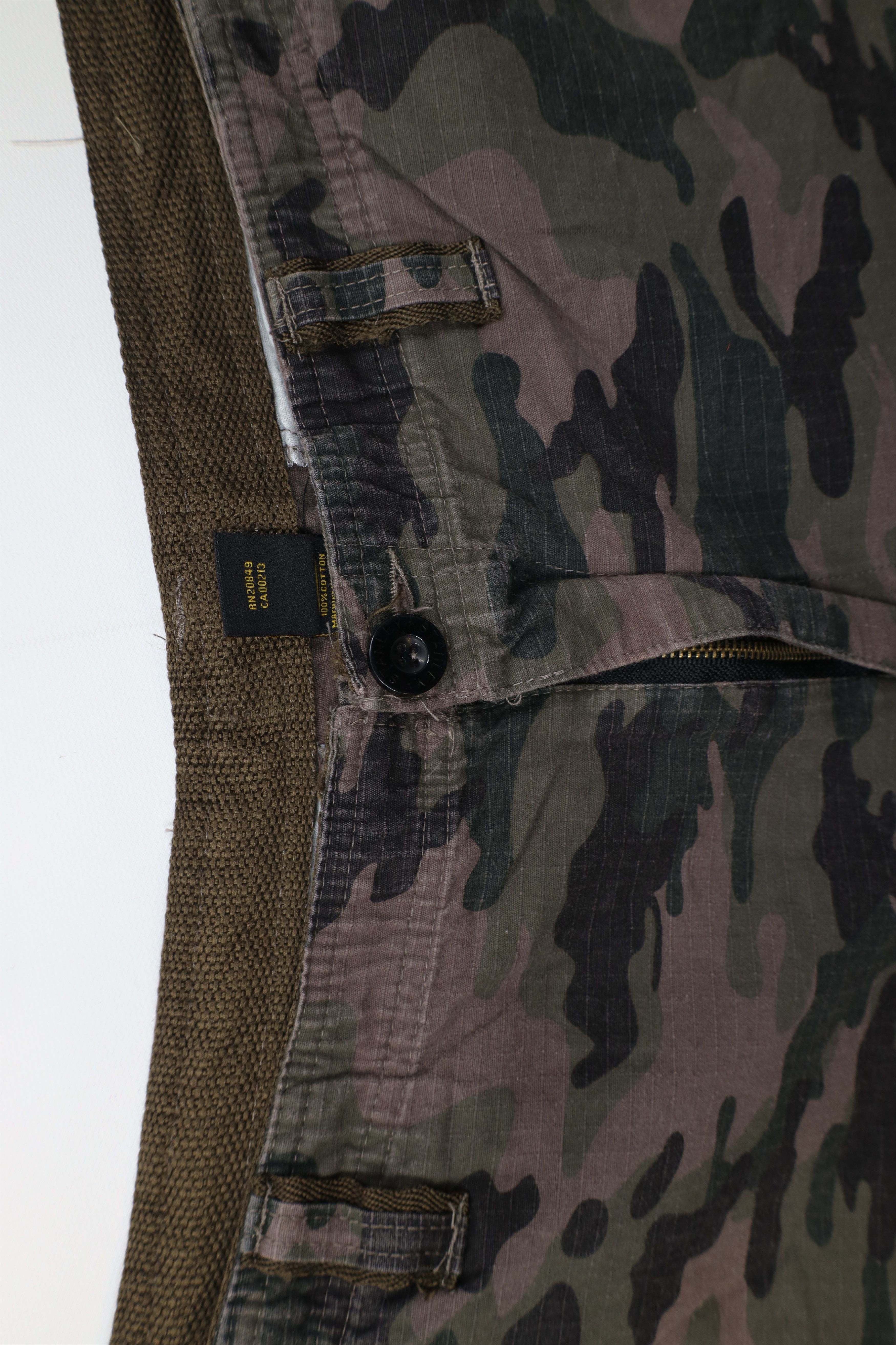 Vintage Vintage Y2K Streetwear Ripstop Camouflage Cargo Shorts Size US 40 / EU 56 - 6 Thumbnail