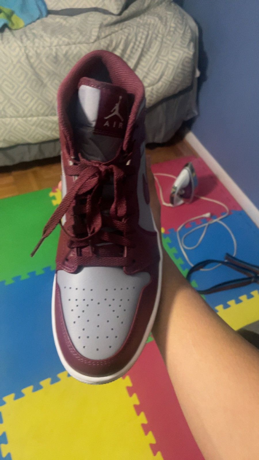 Jordan Brand Air Jordan 1 mid Size US 10.5 / EU 43-44 - 2 Thumbnail