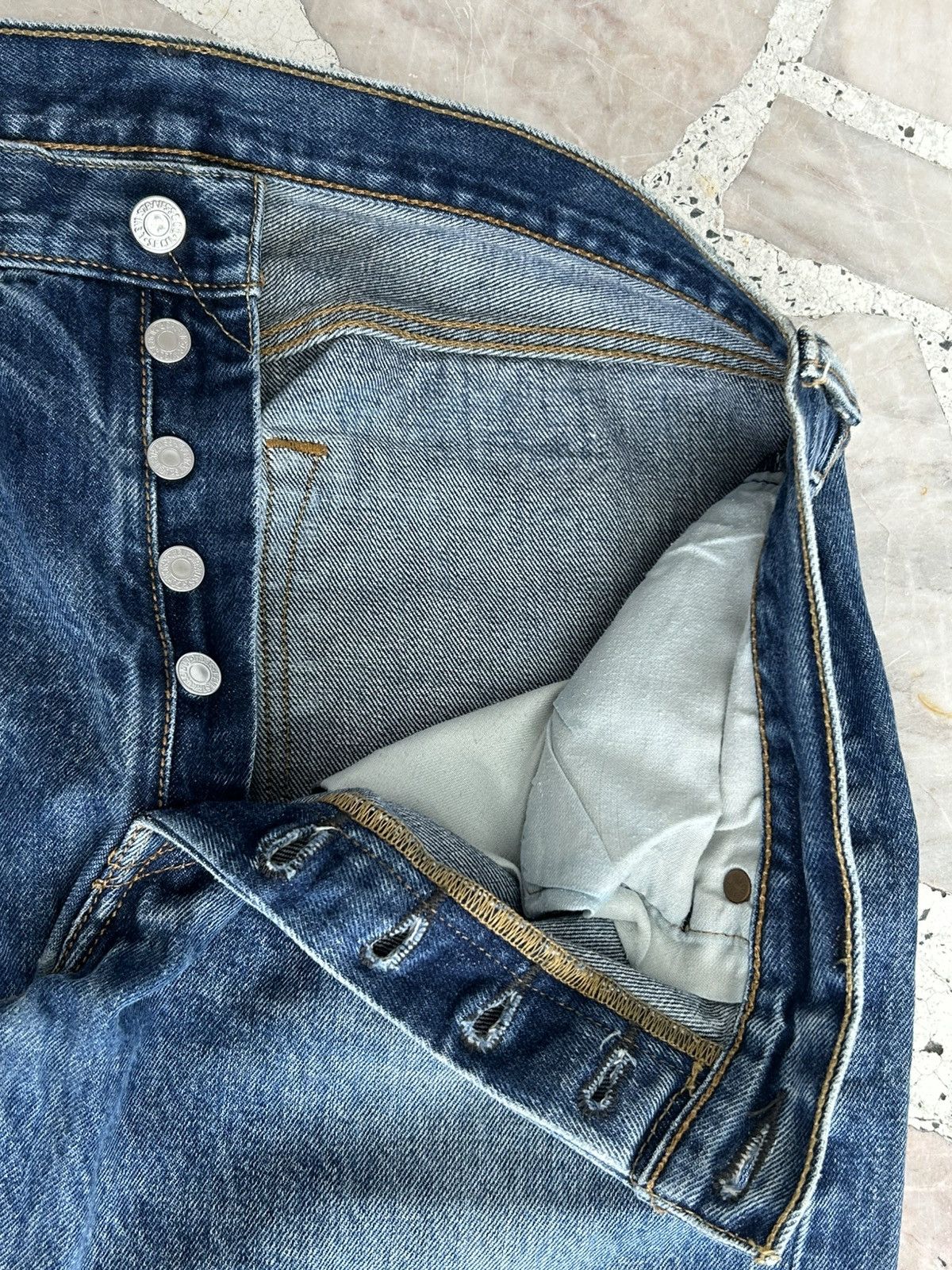 Levi's Levis W35 Ripped Denim Jeans Size US 35 - 6 Thumbnail