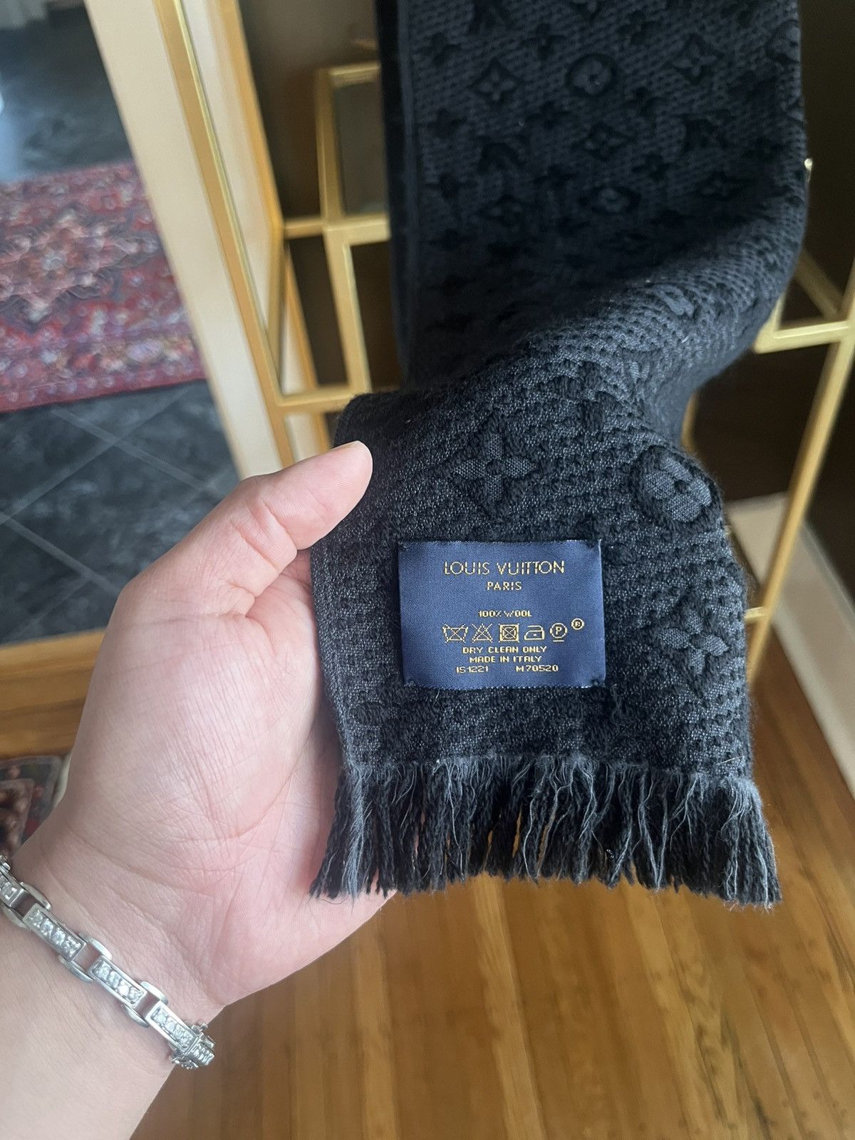 Louis Vuitton Louis Vuitton Monogram Classic Scarf Size ONE SIZE - 7 Thumbnail