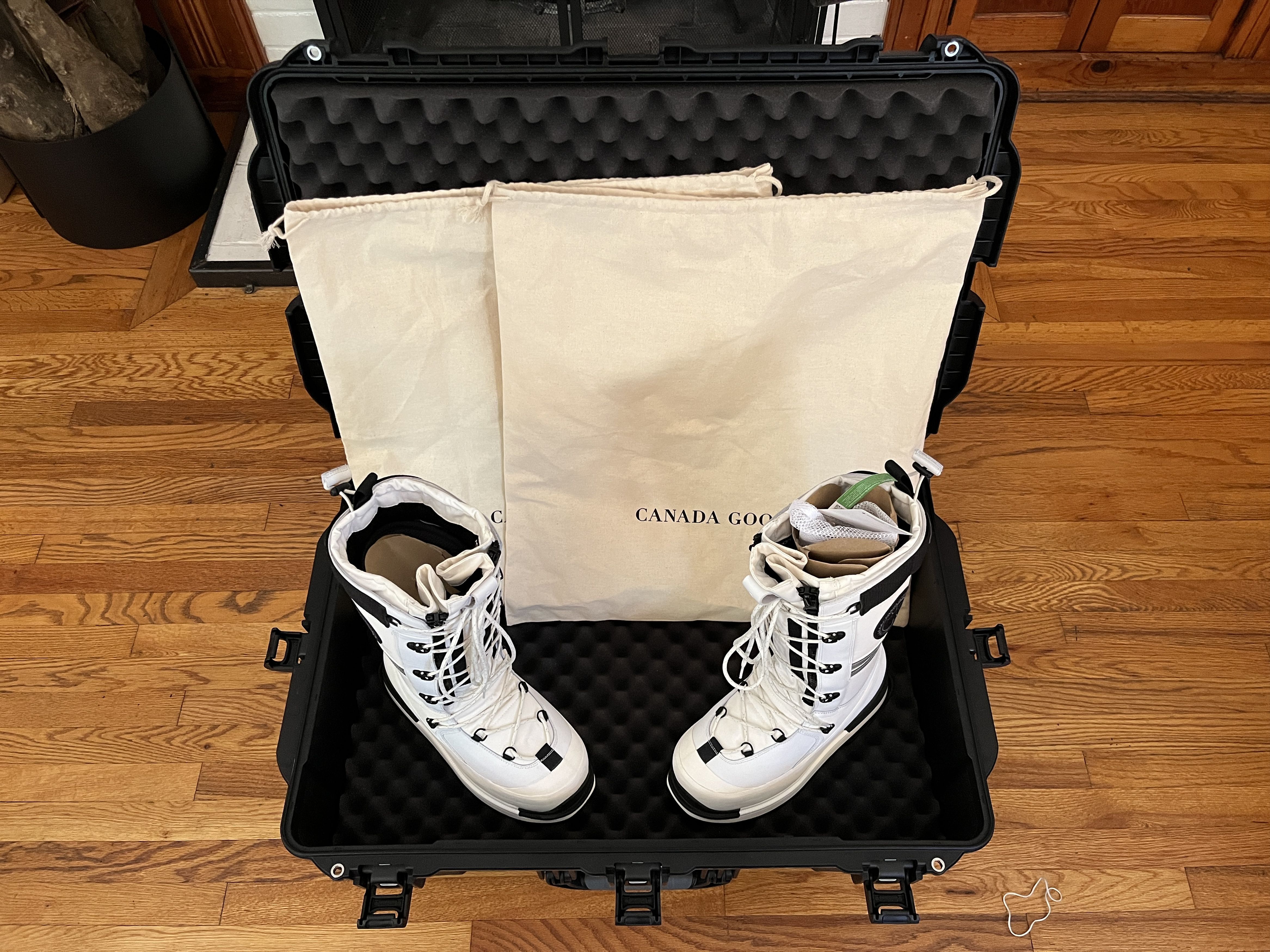 Canada Goose CANADA GOOSE SNOW MANTRA BOOTS Size US 9 / IT 39 - 1 Thumbnail