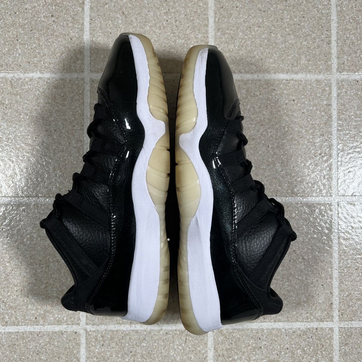 Jordan Brand Air Jordan 11 Retro Low 72-10 Mens Size 10.5 Black Size US 10.5 / EU 43-44 - 6 Thumbnail