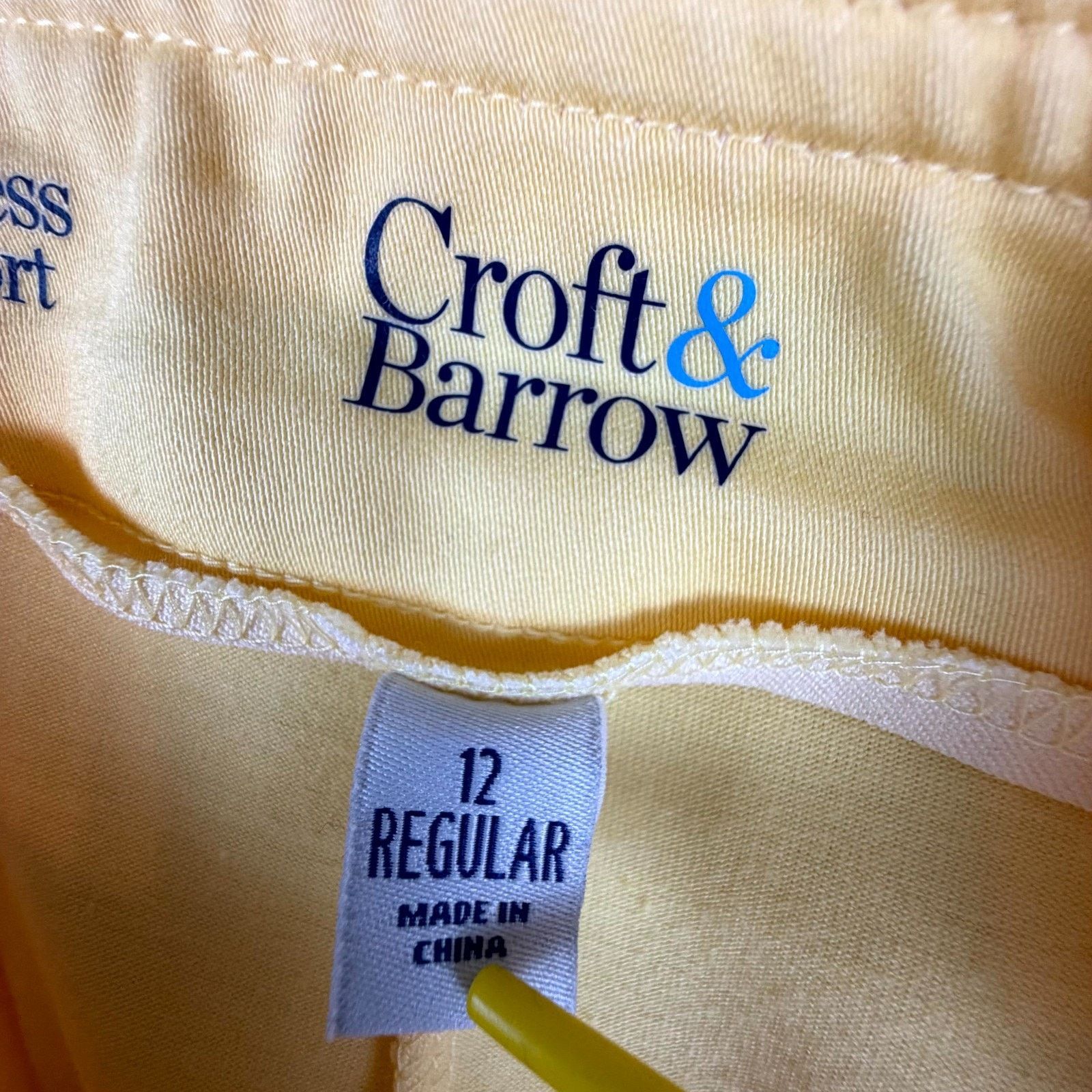 Croft & Barrow Croft & Barrow The Effortless Stretch Skort 12 Yellow Modest Size 34" / US 12 / IT 48 - 3 Thumbnail
