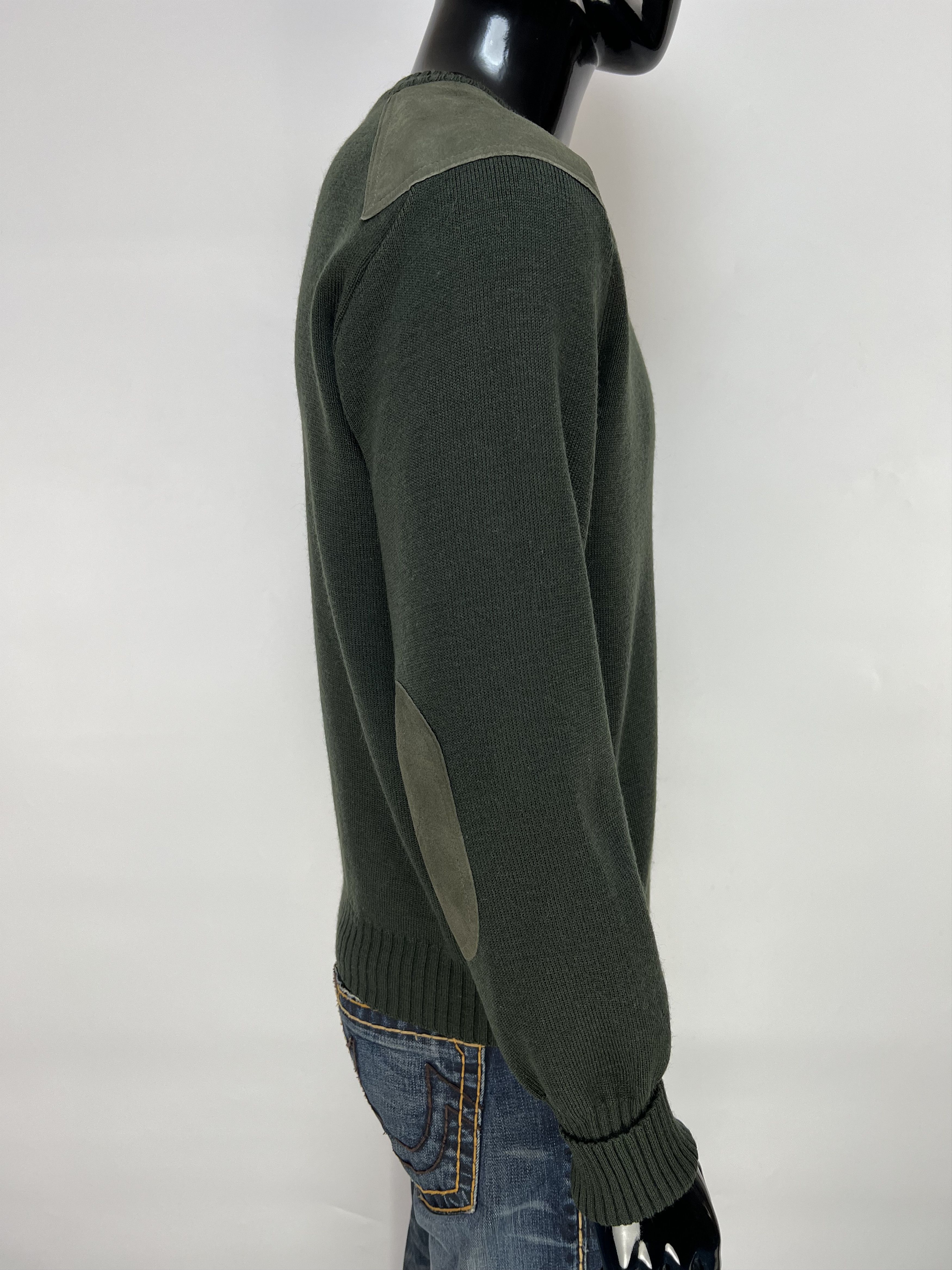 Burberry 90s Burberrys Vintage Wool Knit Sweater Shoulder Elbow Patch Size US L / EU 52-54 / 3 - 2 Thumbnail