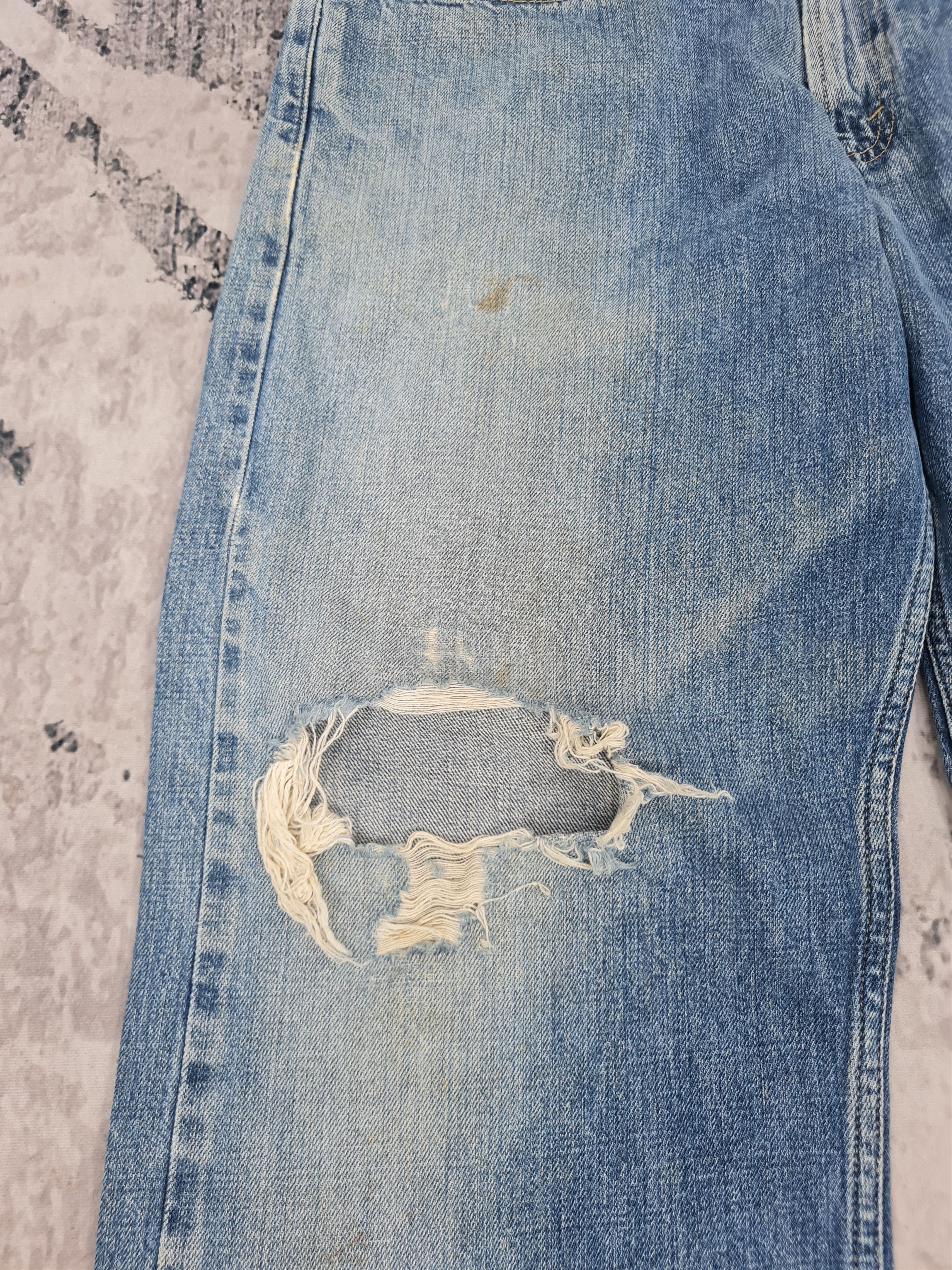 Levi's Vintage Clothing Vtg LEVIS 569 Distressed Ripeed Faded Jeans L0371 Size 35X31 Size US 35 - 5 Thumbnail