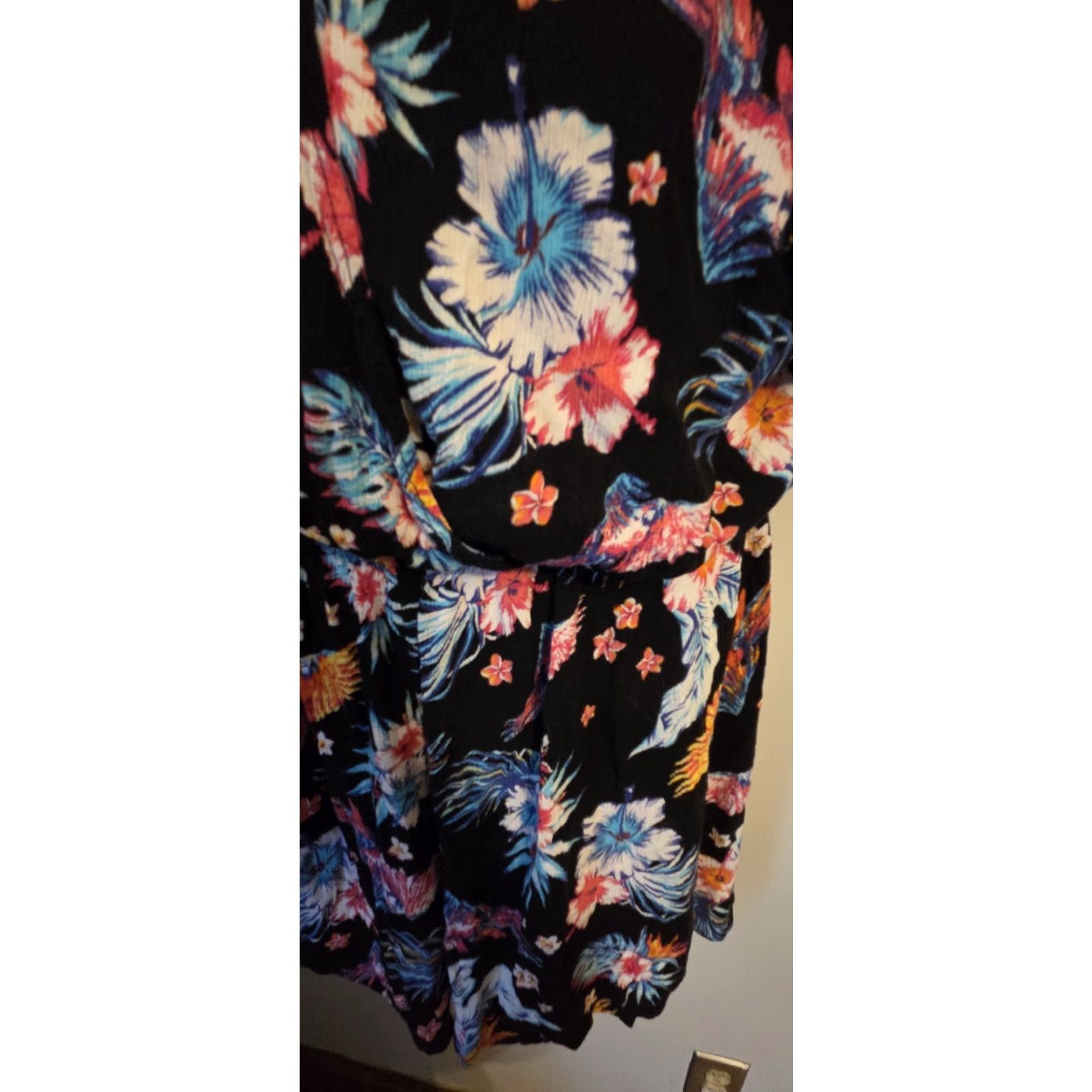 Vintage Terra & Sky Hawaiian Floral Crinkle Romper Shorts Top 1X Black Women Romper Hawaiian Floral 1X? Size XL / US 12-14 / IT 48-50 - 5 Thumbnail