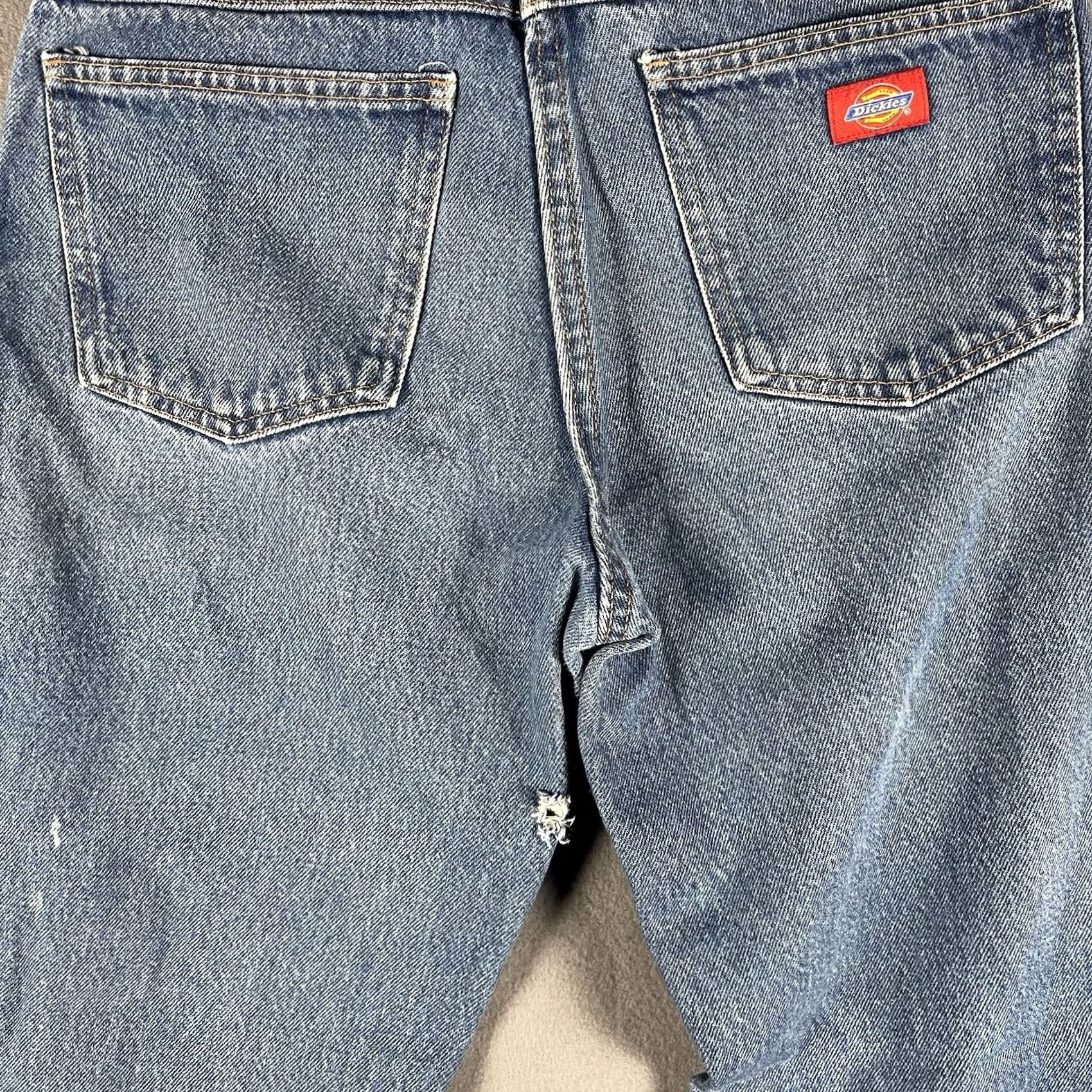 Levi's VINTAGE Dickies Jeans Men's 33x30 Light Wash Straight Leg Distressed Skater Jeans Blue Men’s 33 White? Size US 33 - 4 Thumbnail