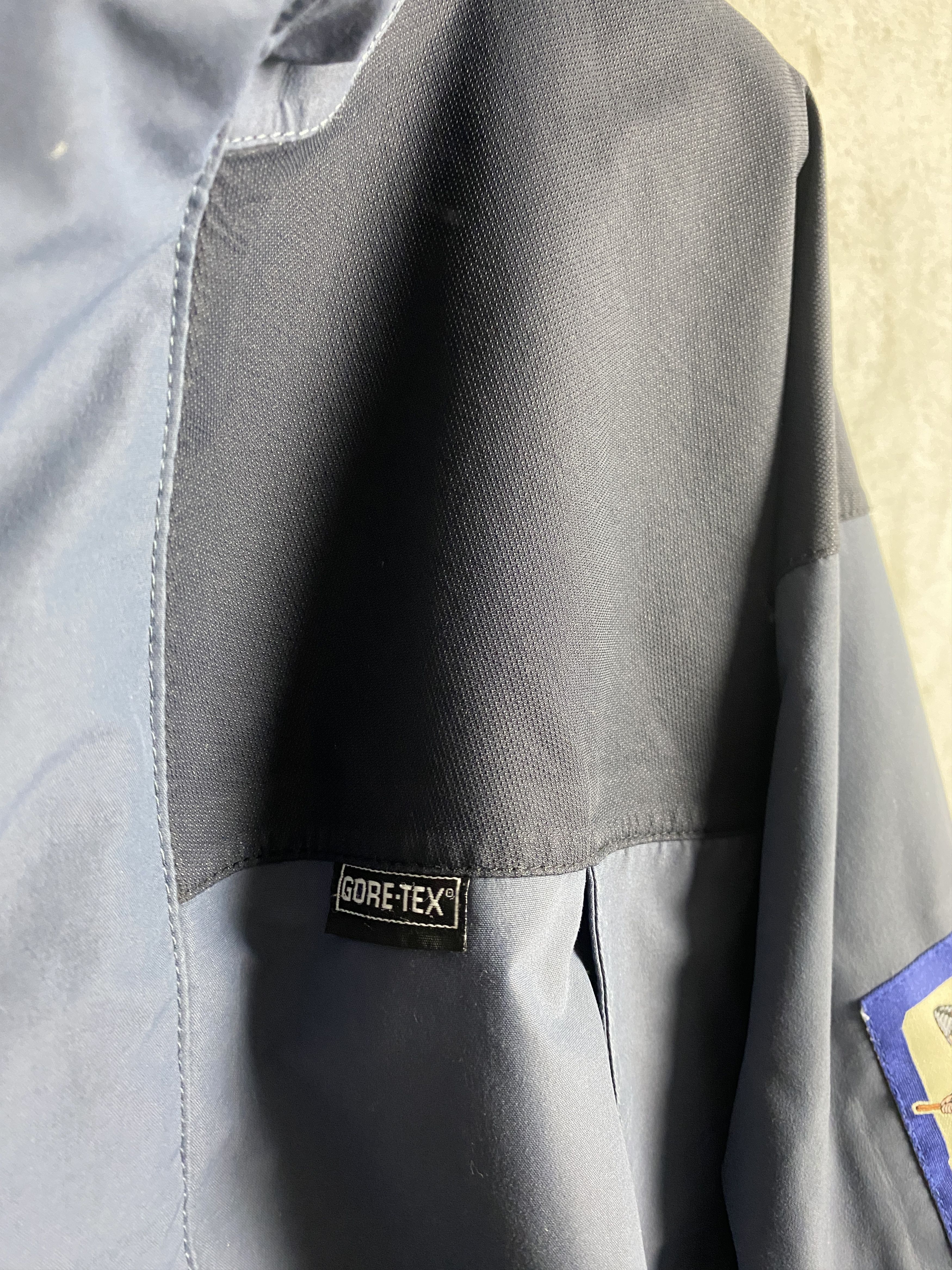 Norrona Norrona Trollveggen Gore tex vintage jacket Size US L / EU 52-54 / 3 - 3 Thumbnail