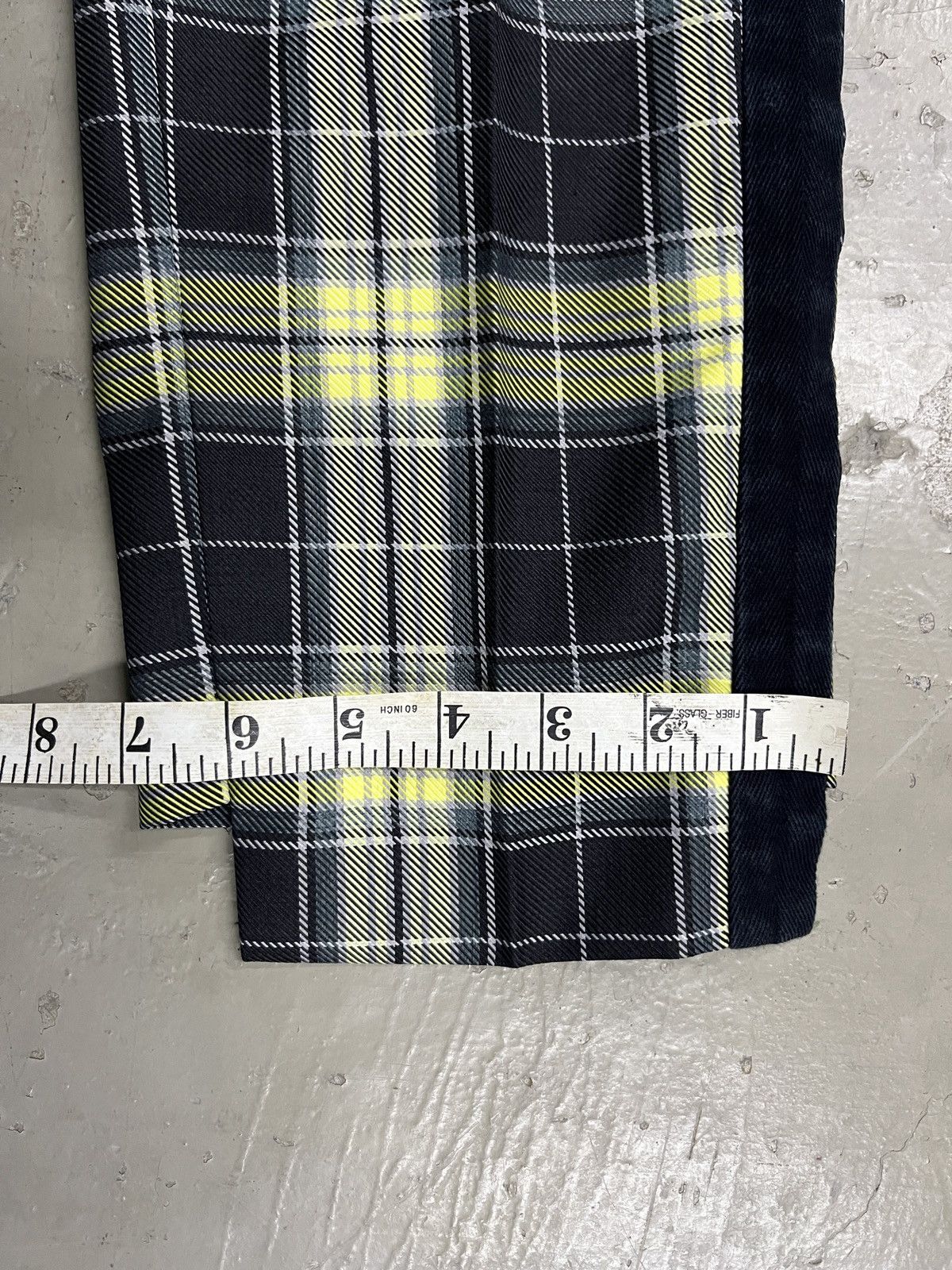 MM6 MM6 SS07 Tartan Side Tape Reconstructed Plaid Pants Size 26" / US 2 / IT 38 - 7 Thumbnail