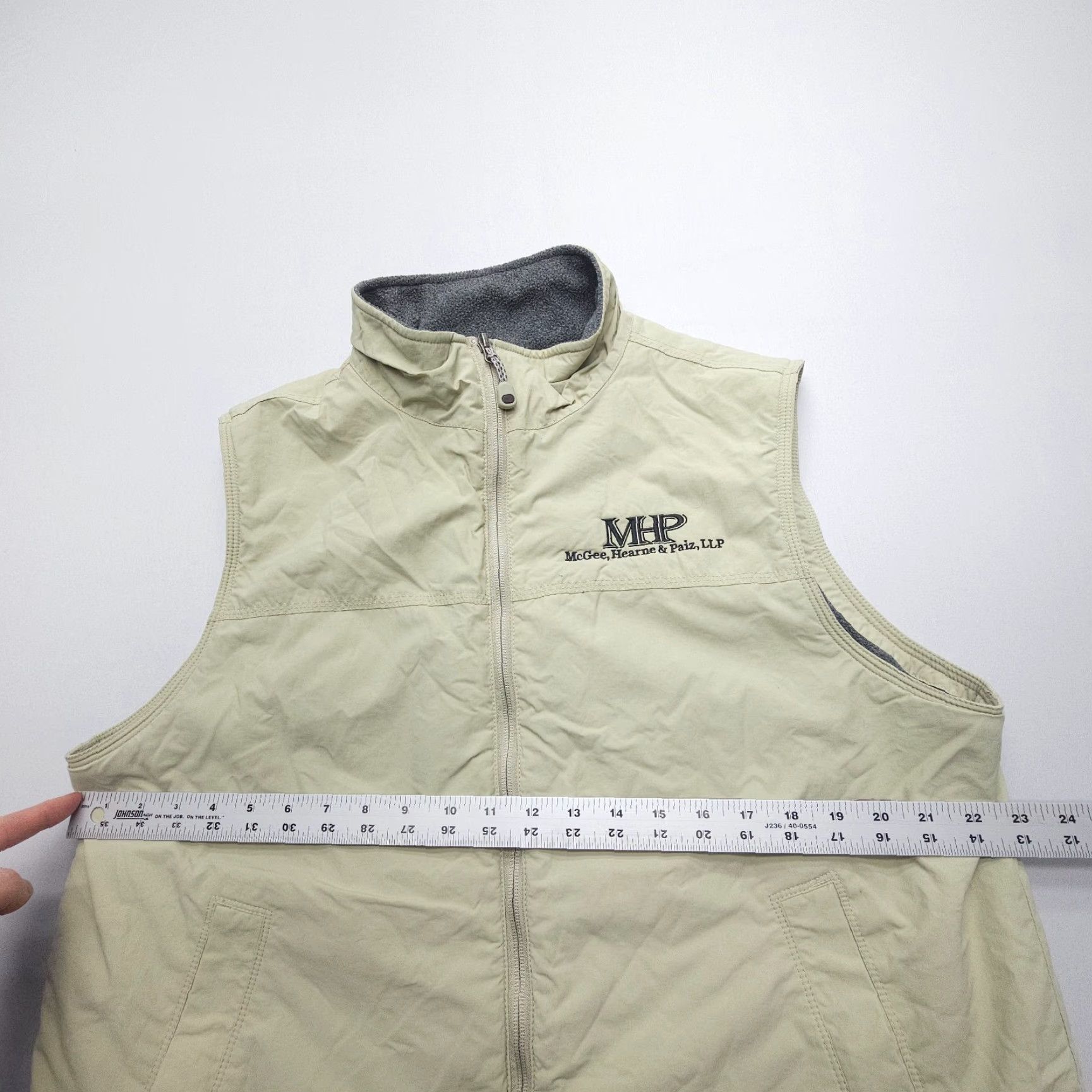 Vintage LL Bean Fleece Lined Winter Vest Mens Large Khaki Outdoor Travel Work Vest L.L. Bean Beige Regular Logo Mid-Length Zip Lined Solid Outdoor Vest Mens Size US L / EU 52-54 / 3 - 6 Thumbnail