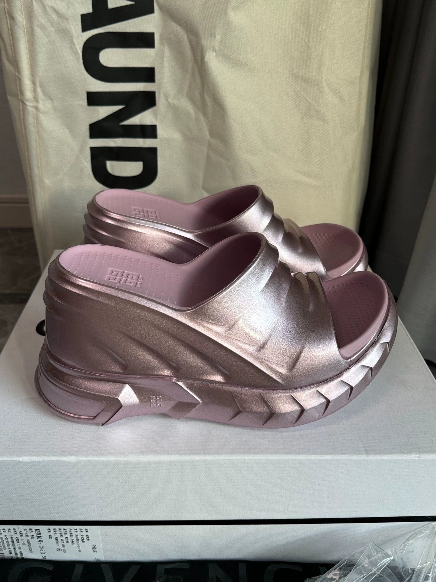 Givenchy Givenchy Marshmallow Slipper Heels 39 Pink 12cm Size US 8.5 / IT 38.5 - 3 Thumbnail