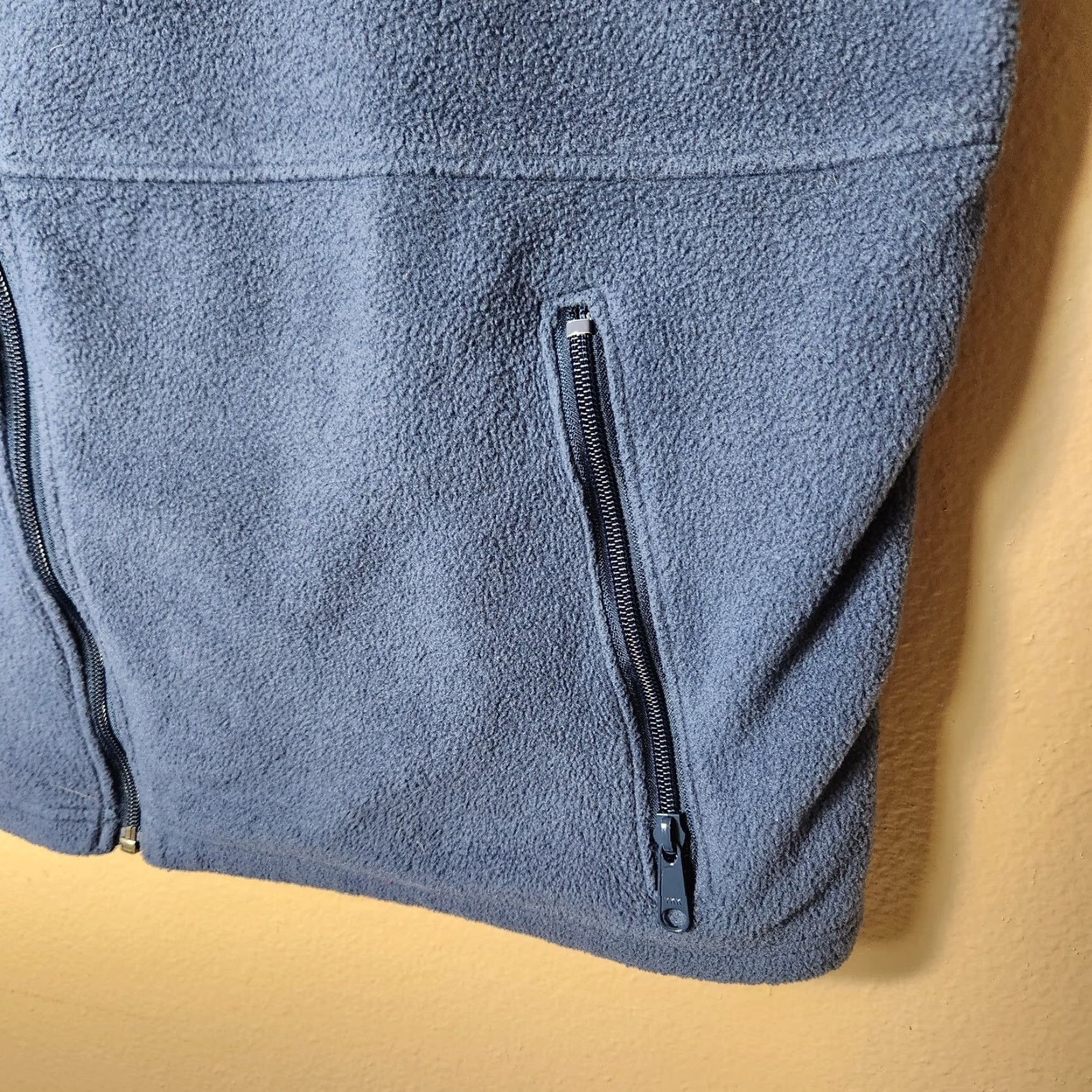 Vintage Columbia Vest Mens Navy Fleece Full Zip Collared Zipper Pockets-XL Size Size US XL / EU 56 / 4 - 3 Thumbnail
