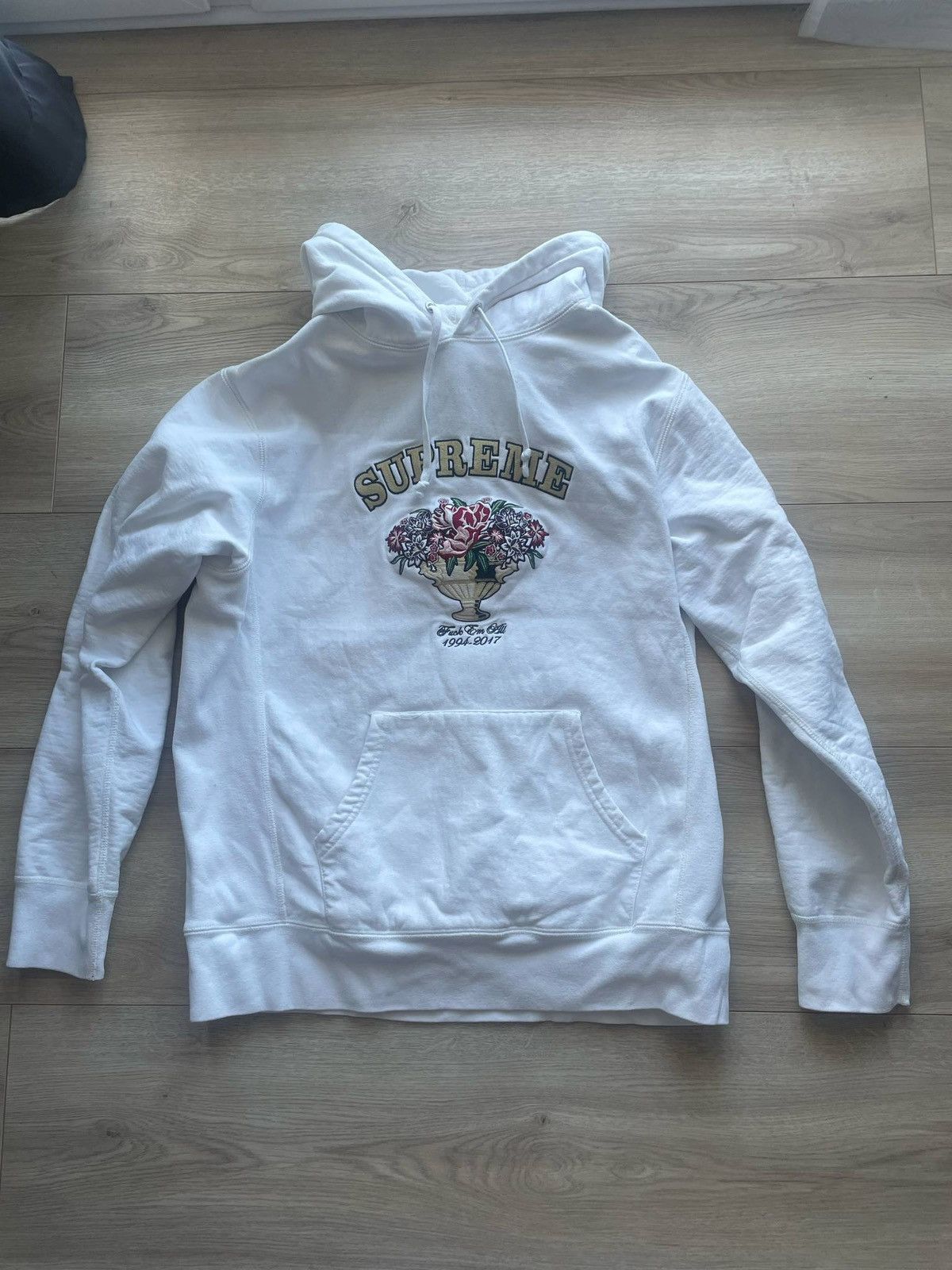Supreme Centerpiece Hoodie | Grailed