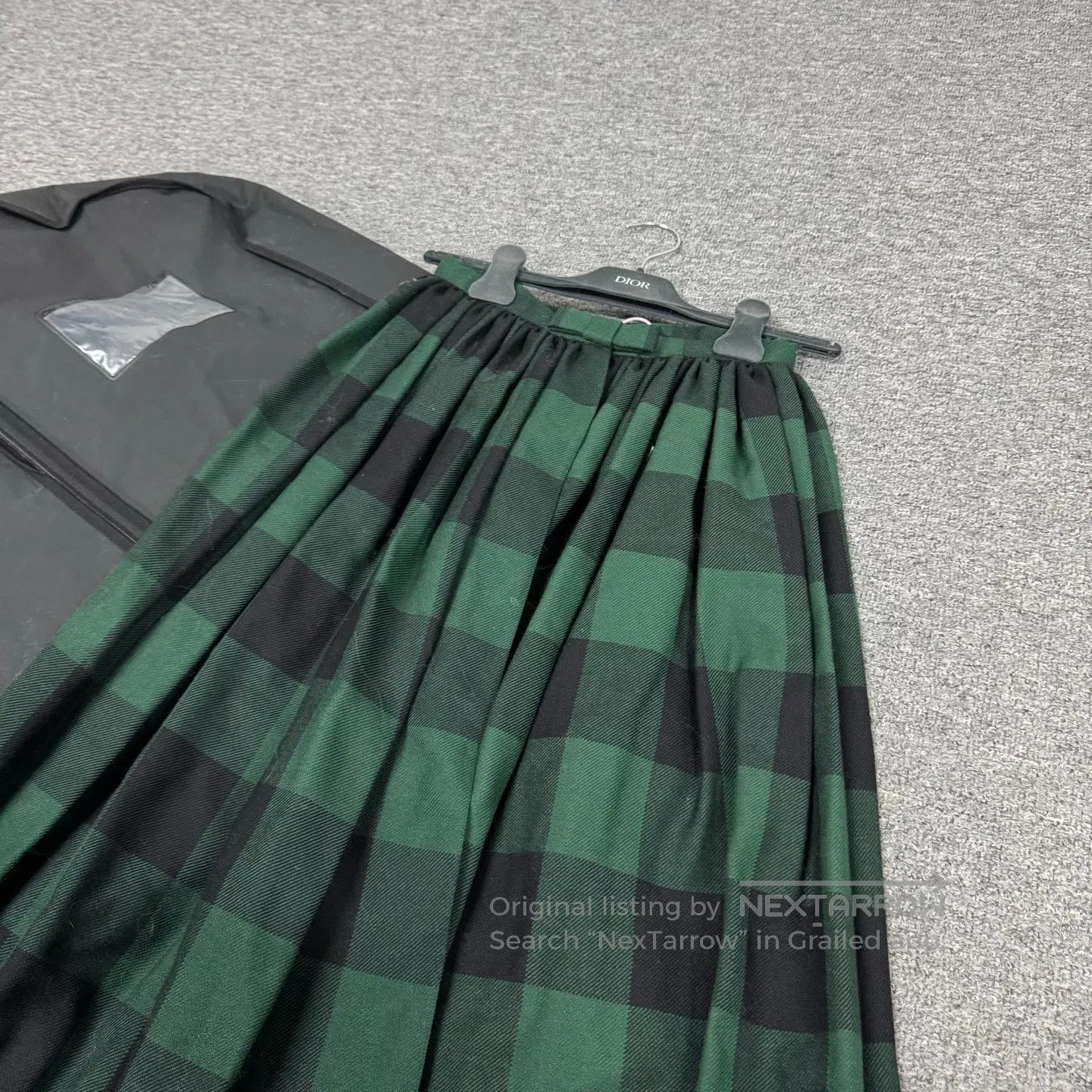 Dior Dior size s Elegant design; fringed skirt hem; woolen check Size 28" / US 6 / IT 42 - 4 Thumbnail