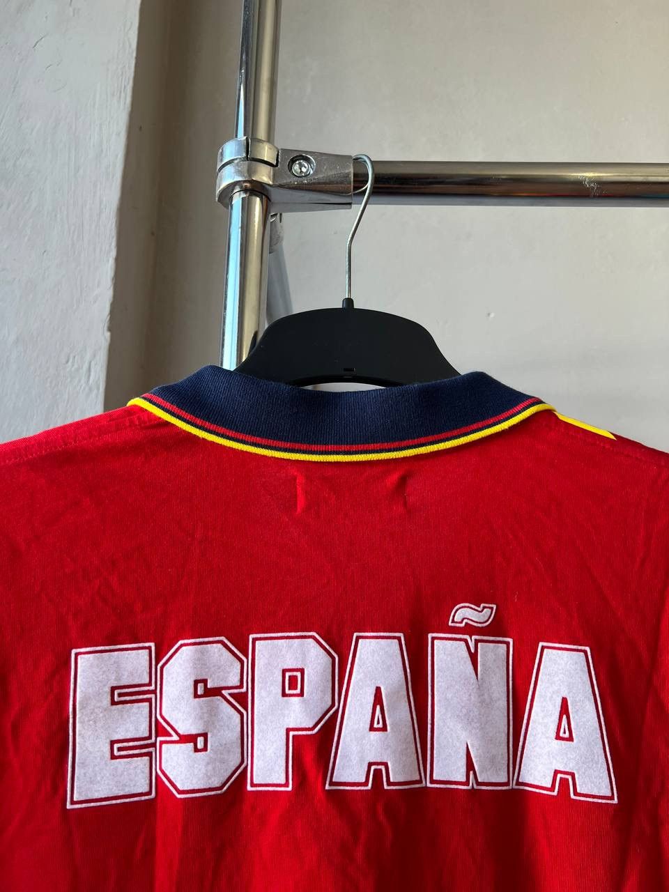 Adidas 1996 SPAIN TEAM OFFICIAL RETRO HONE SOCCER FOOTBALL JERSEY M Size US M / EU 48-50 / 2 - 12 Thumbnail