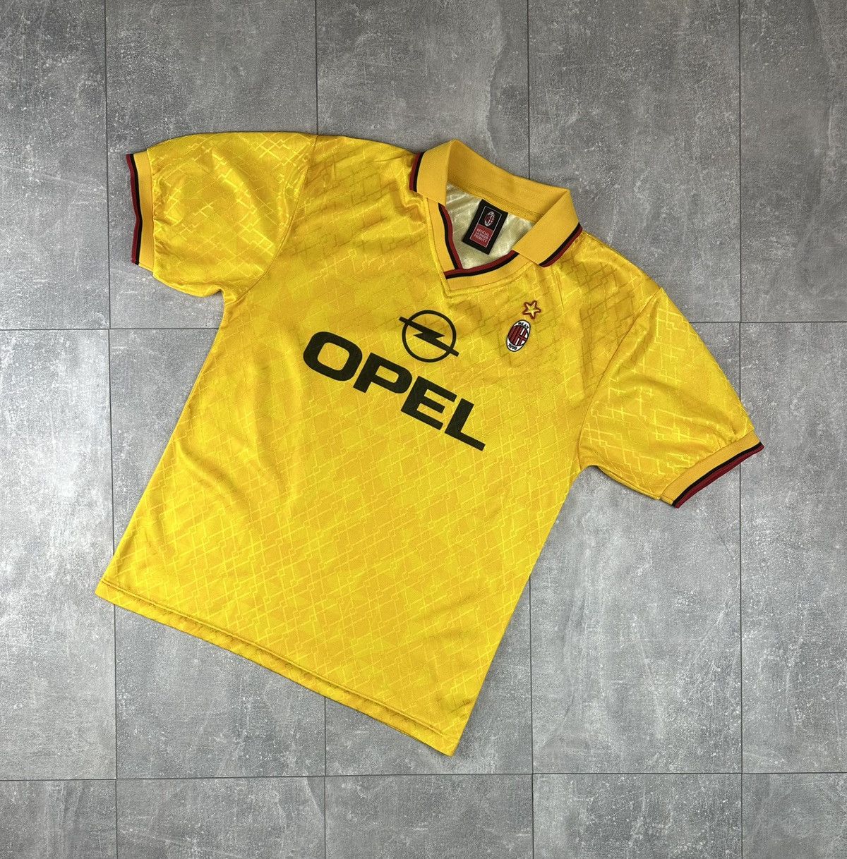 Other AC Milan Historical Third Retro 1995/96 Soccer Jersey Size US M / EU 48-50 / 2 - 1 Thumbnail