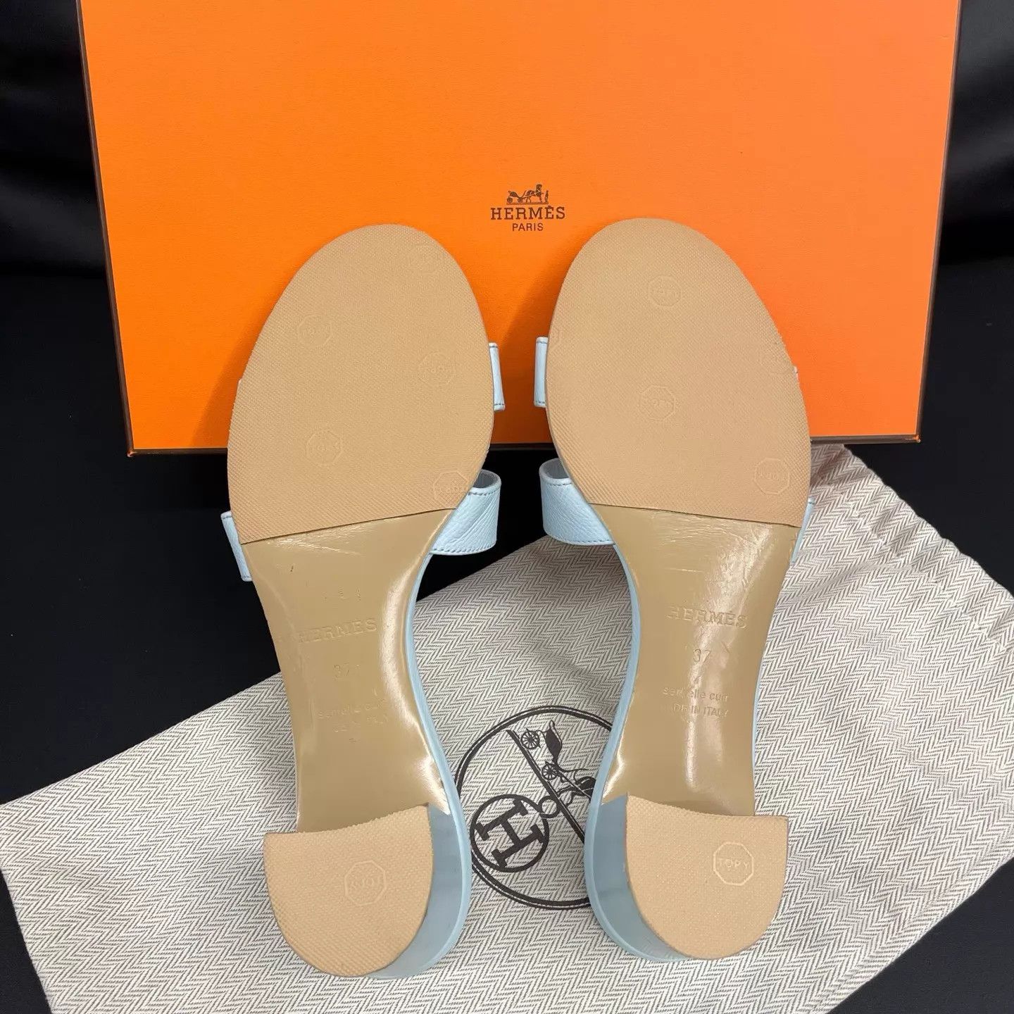 Hermes Hermes Classic H Heel Sandal Light Blue 37 EU Size US 6.5 / IT 36.5 - 6 Thumbnail