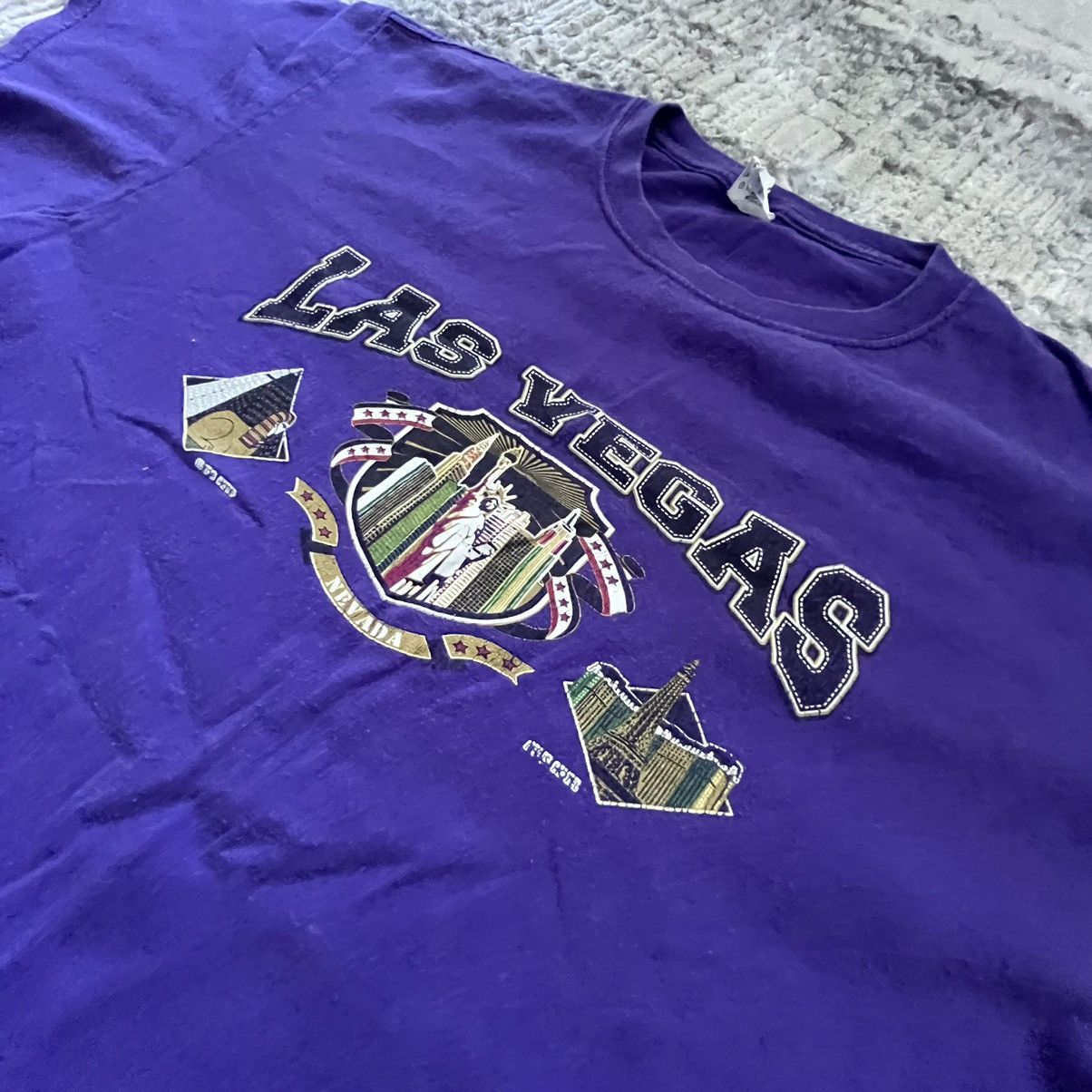 Anvil Purple Vintage Las Vegas Tee Size US L / EU 52-54 / 3 - 2 Thumbnail