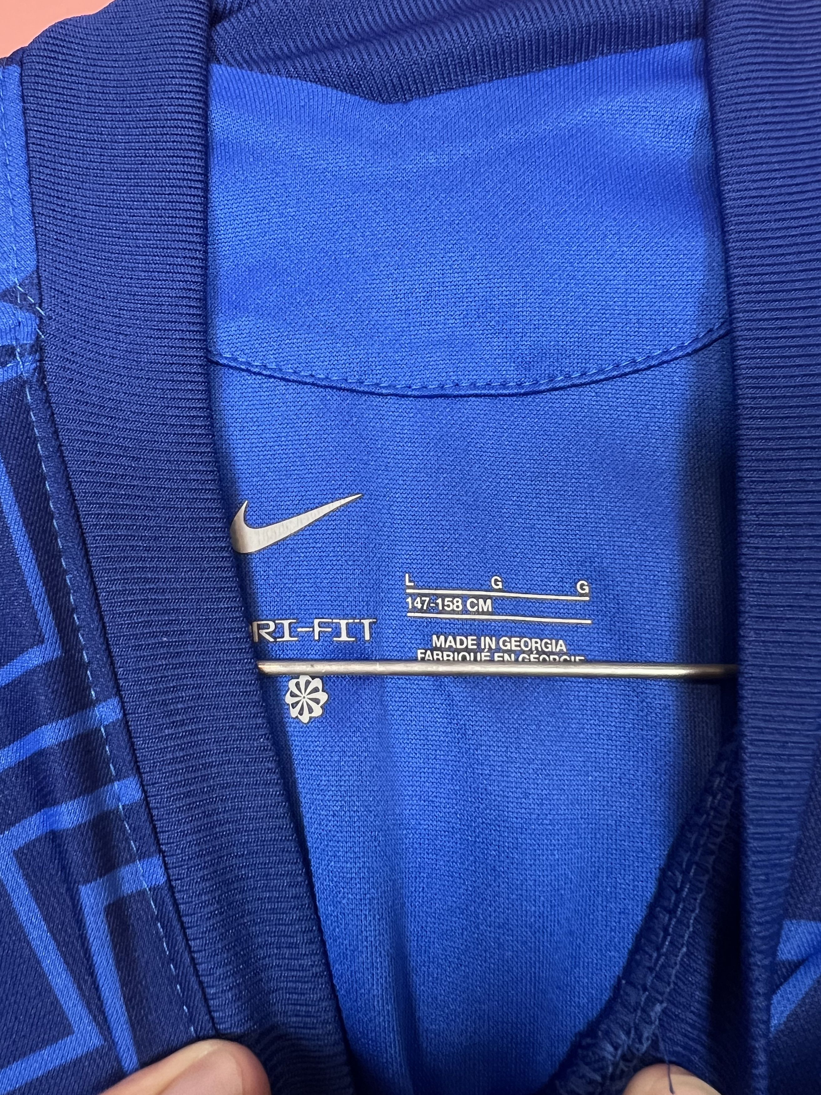 Chelsea Soccer Nike Chelsea soccer jersey Kids teen football Size US L / EU 52-54 / 3 - 6 Thumbnail
