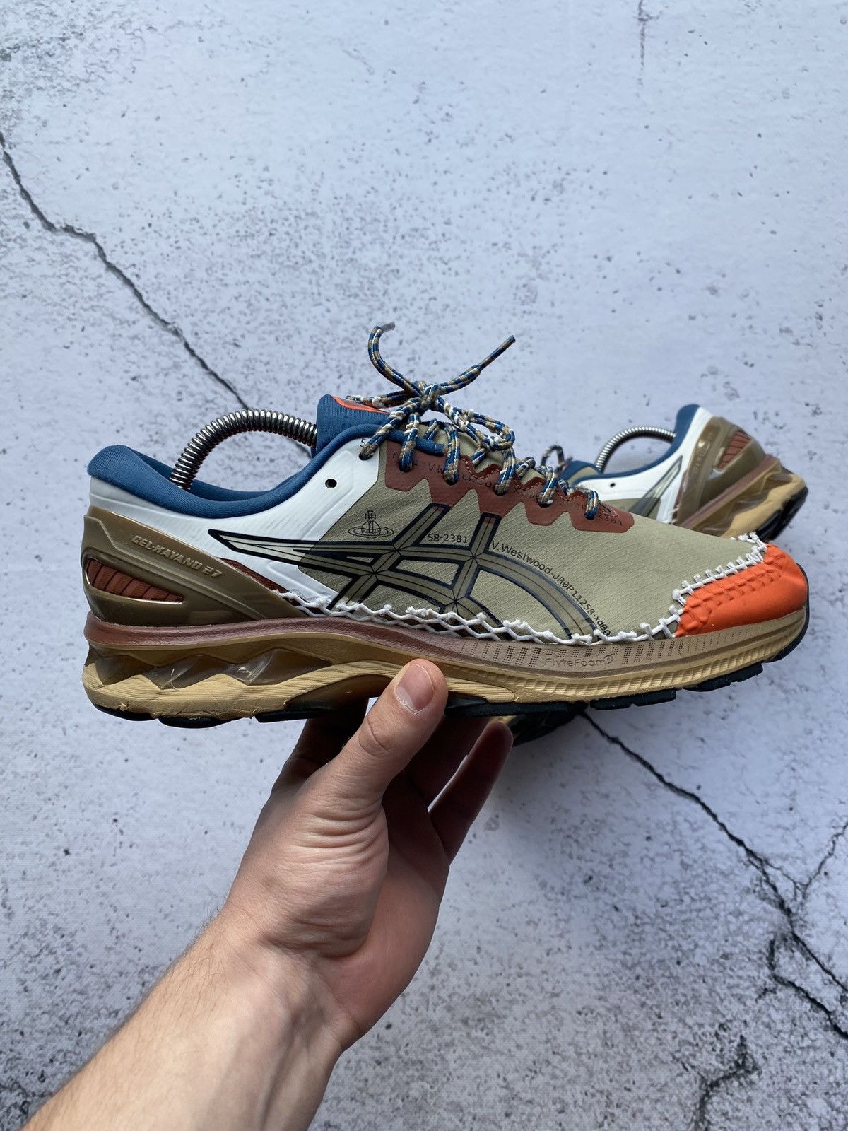 Asics Asics gel kayano 27 x Vivienne Westwood men’s US 8,5 Size US 8.5 / EU 41-42 - 2 Thumbnail