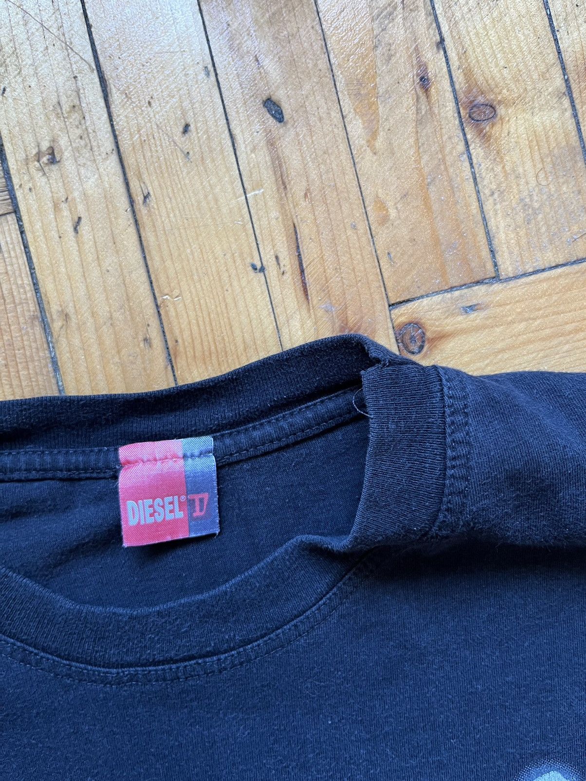 Diesel Vintage Diesel Avant Garde 90's Streetwear Big Logo Tee Size US M / EU 48-50 / 2 - 5 Thumbnail