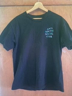 Anti Social Social Club Anti Social Social Club Kiss The Wall (Members Only) Tee Size US L / EU 52-54 / 3 - 2 Thumbnail