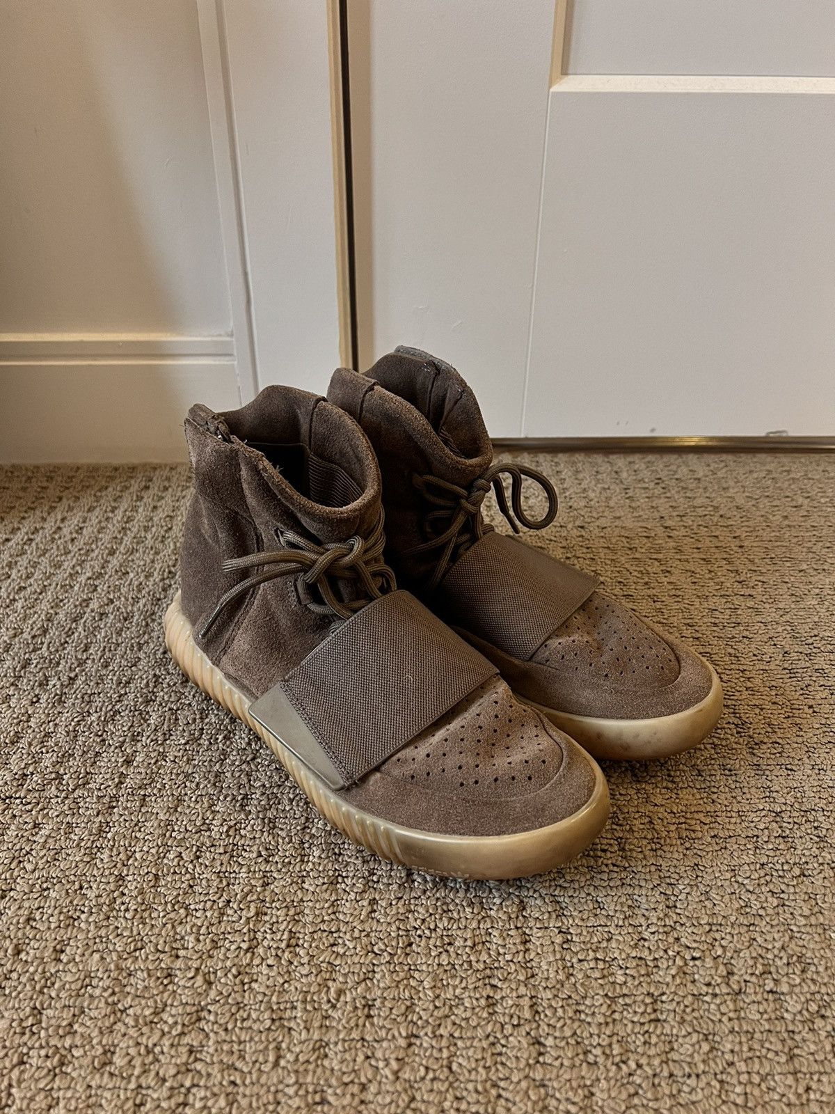 image of Kanye West Us9 Yeezy 750 “Chocolate” Shoes, Men's